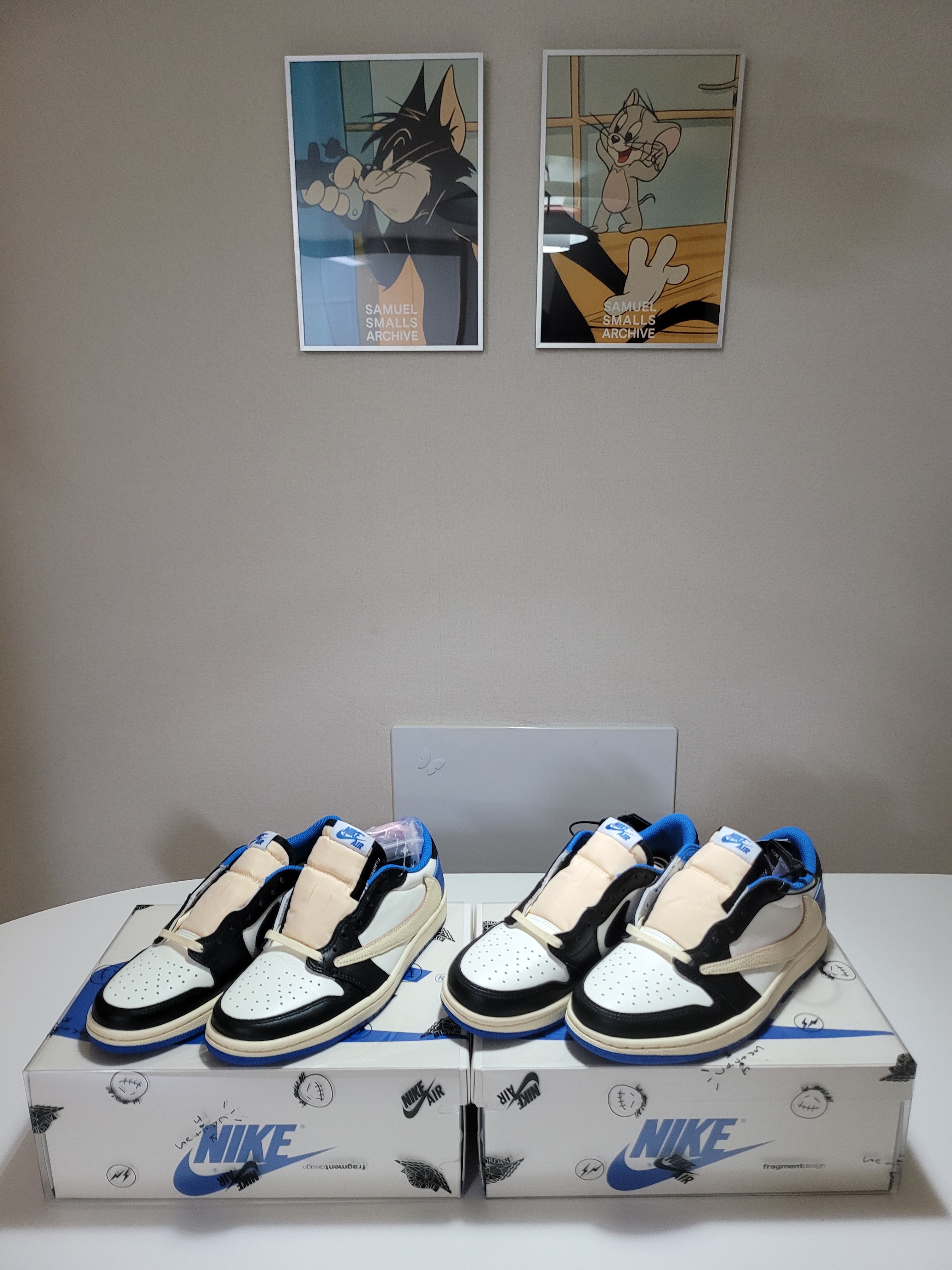 Jordan 1 x Travis Scott x Fragment Retro Low OG SP Military Blue 착용 스타일 - 3