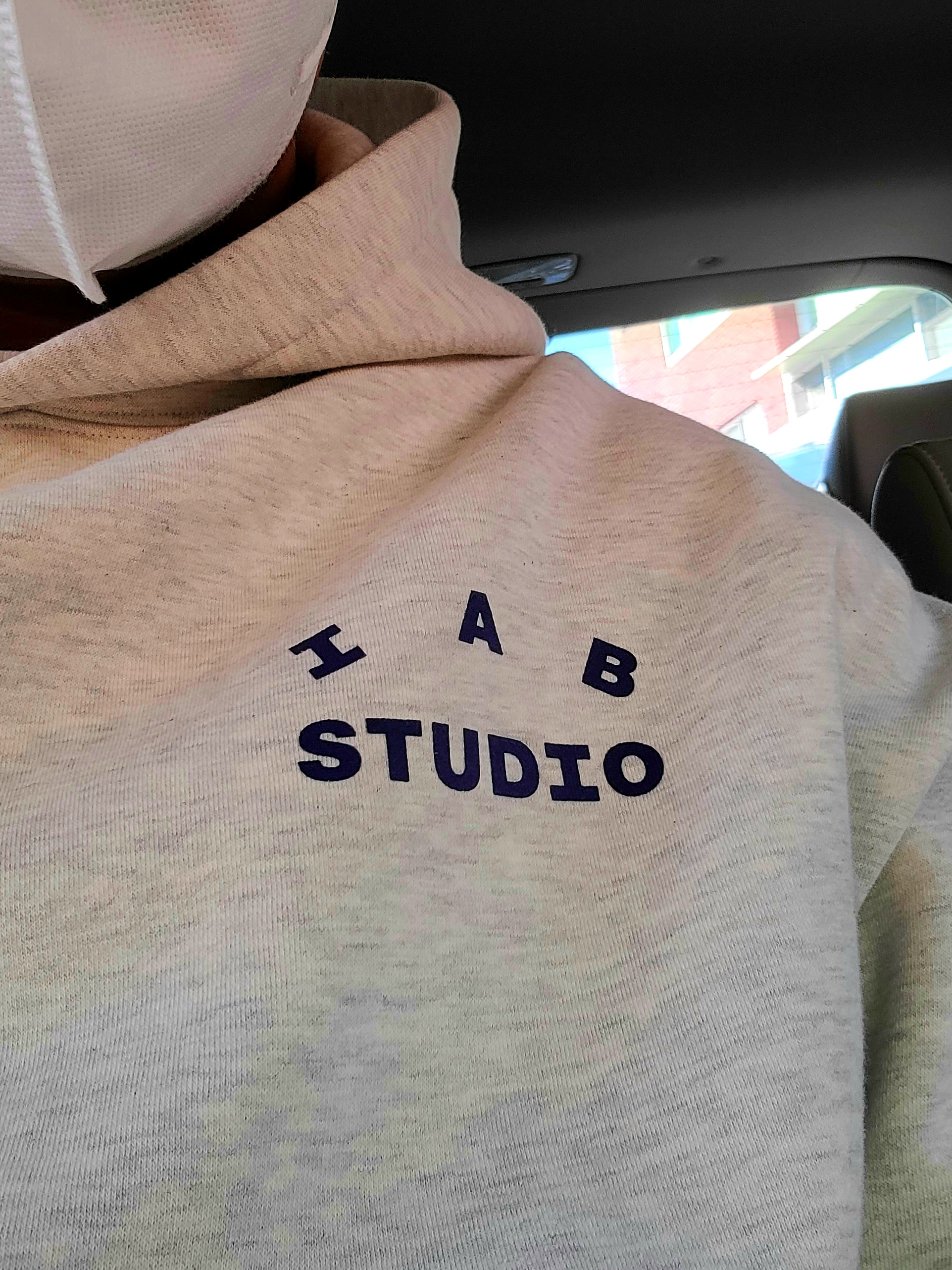 IAB Studio Hoodie Oatmeal Gray - 21SS 착용 스타일