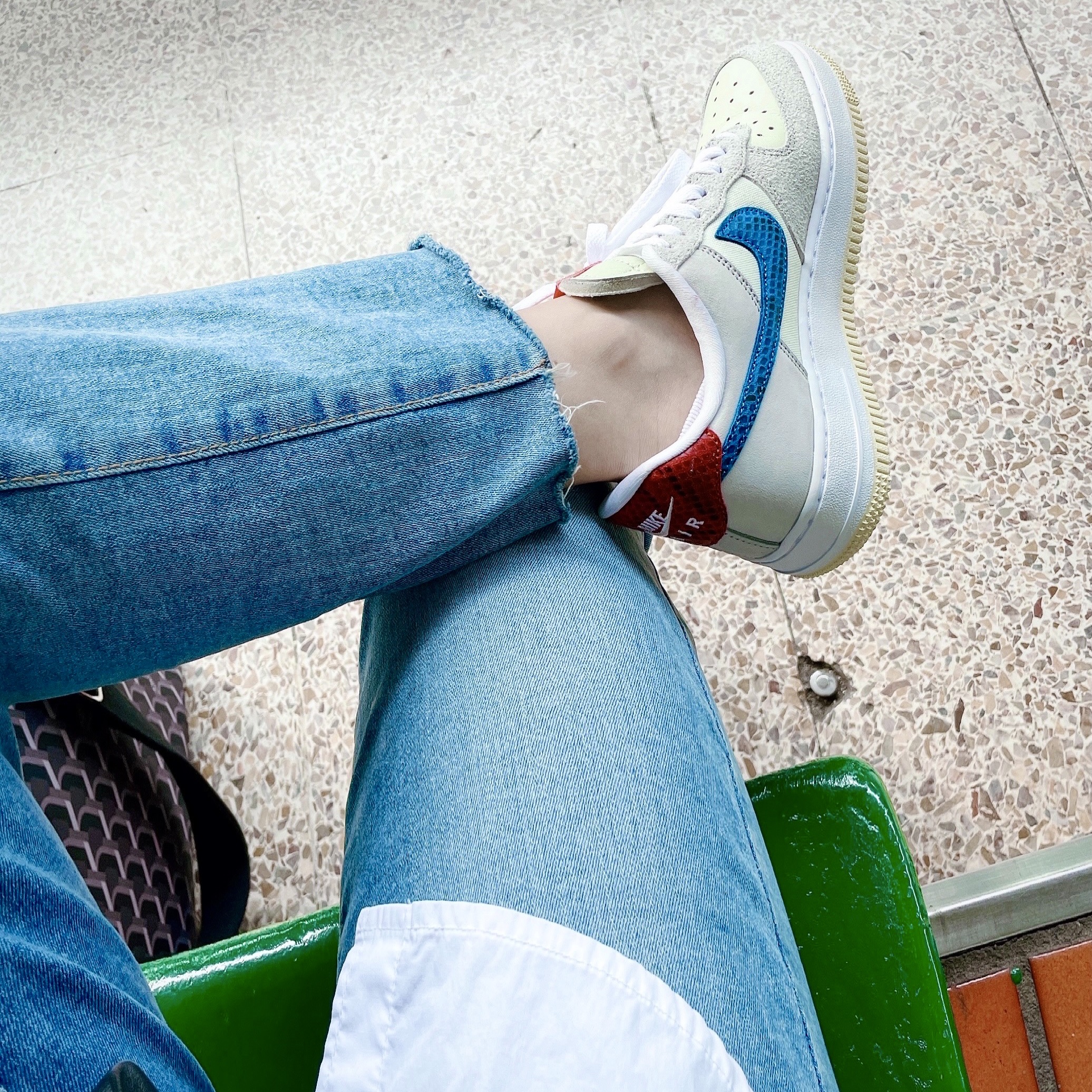 Nike x Undefeated Air Force 1 Low SP 5 On It 착용 스타일 - 2