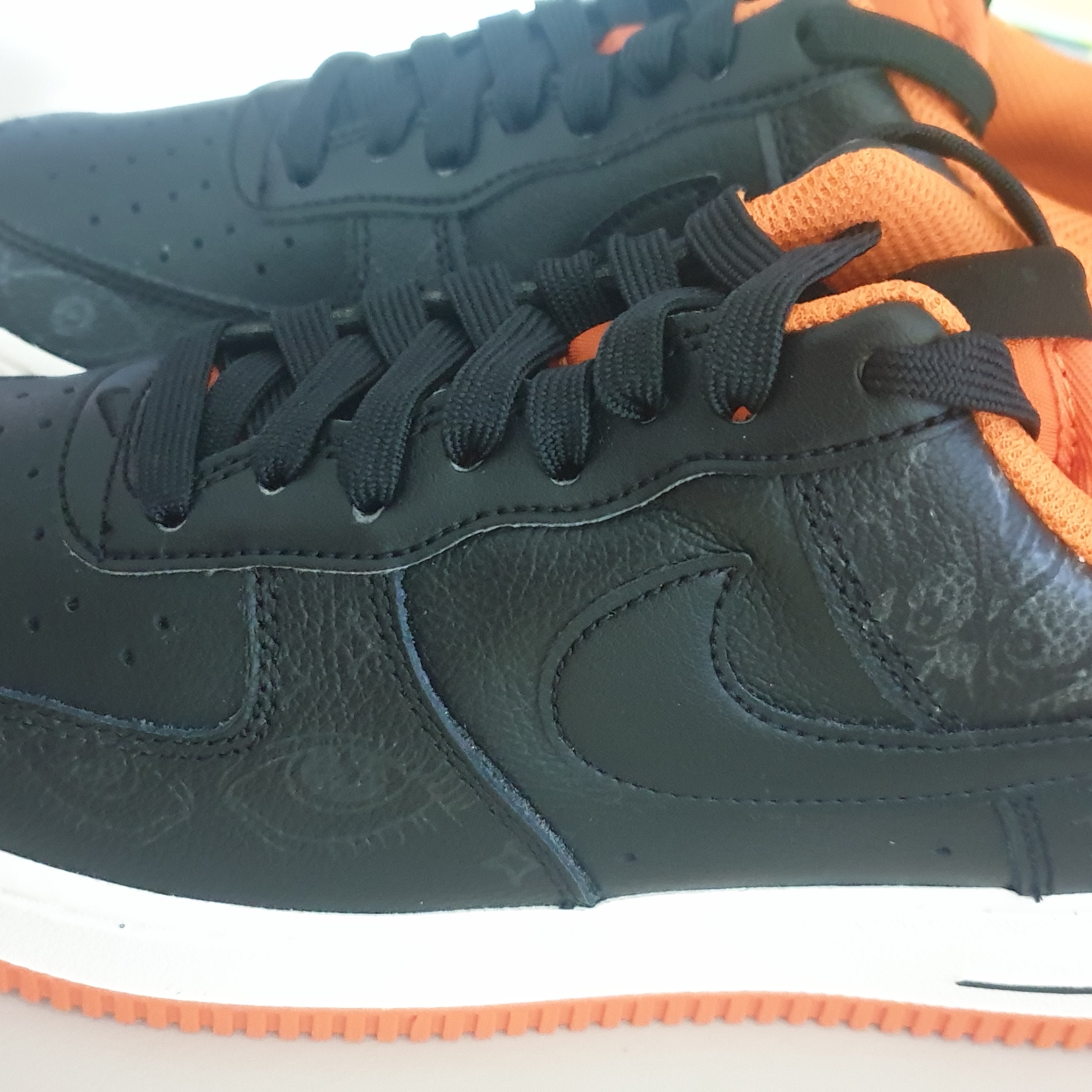 Nike Air Force 1 '07 PRM Halloween 착용 스타일 - 1