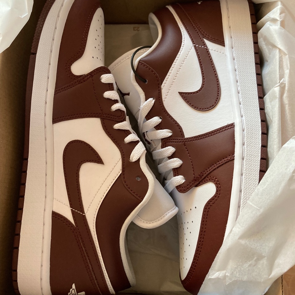 (W) Jordan 1 Low Bronze Eclipse 착용 스타일 - 2