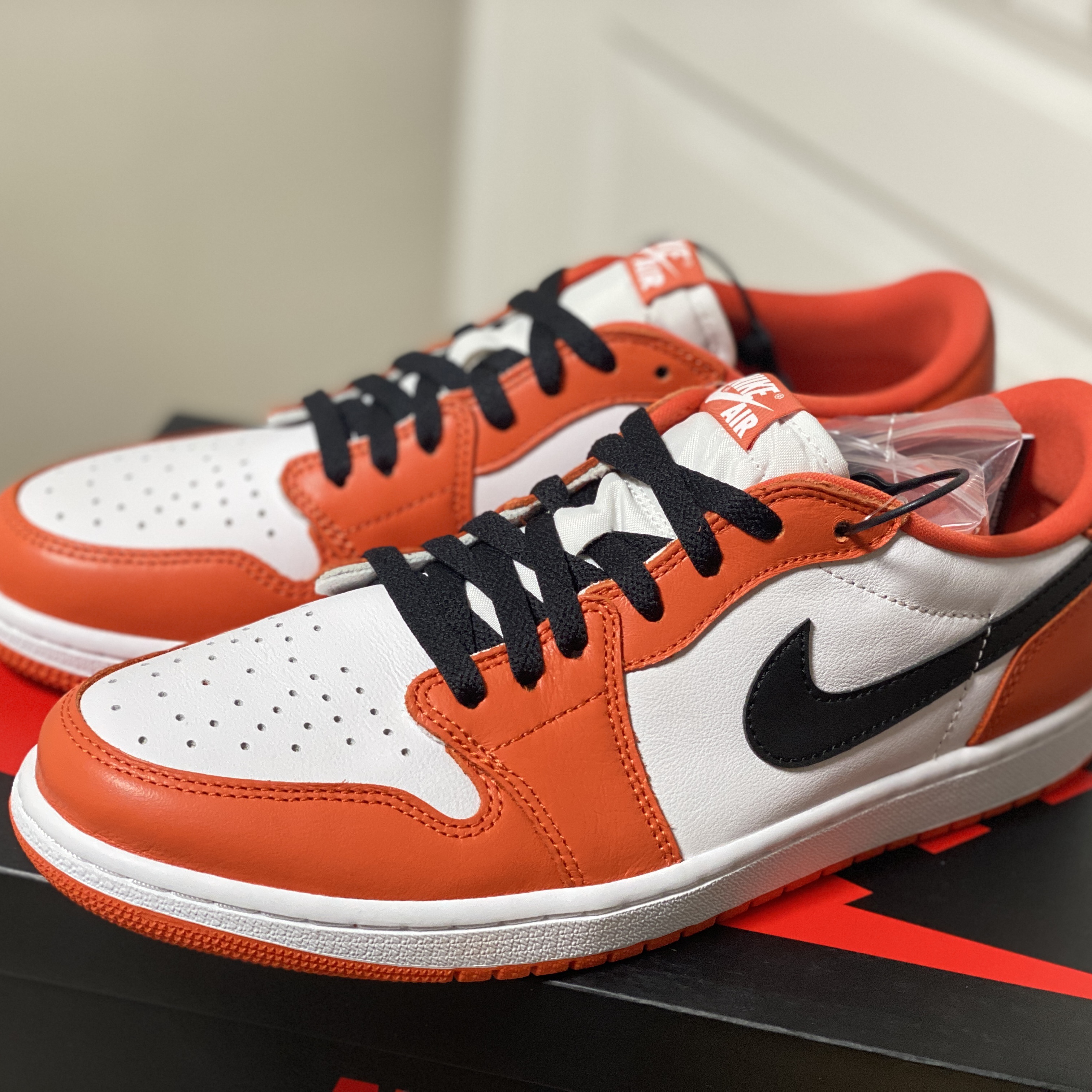 Jordan 1 Low OG Starfish 착용 스타일 - 3