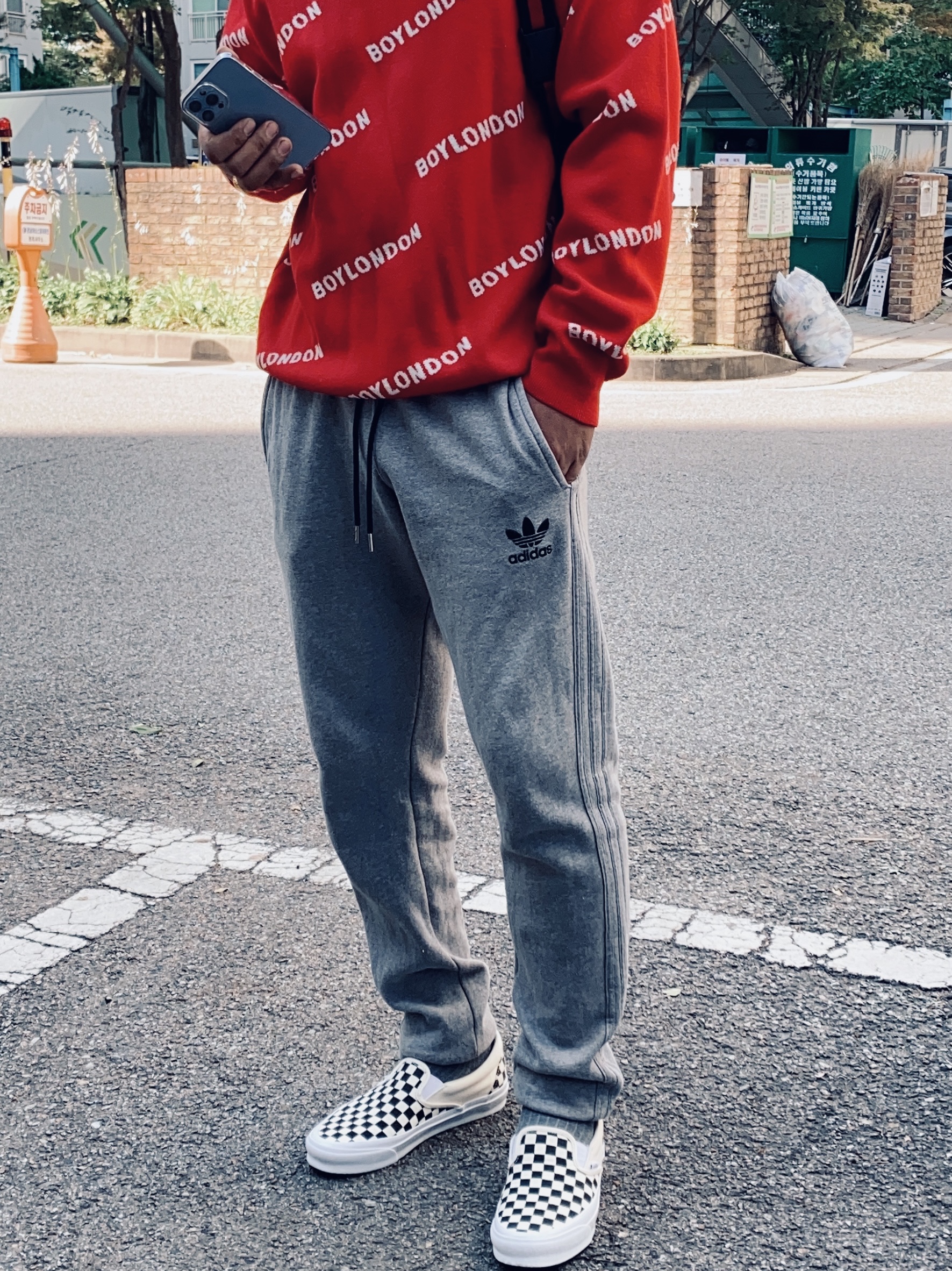 Vans Vault OG Classic Slip-On Checkerboard 착용 스타일 - 2