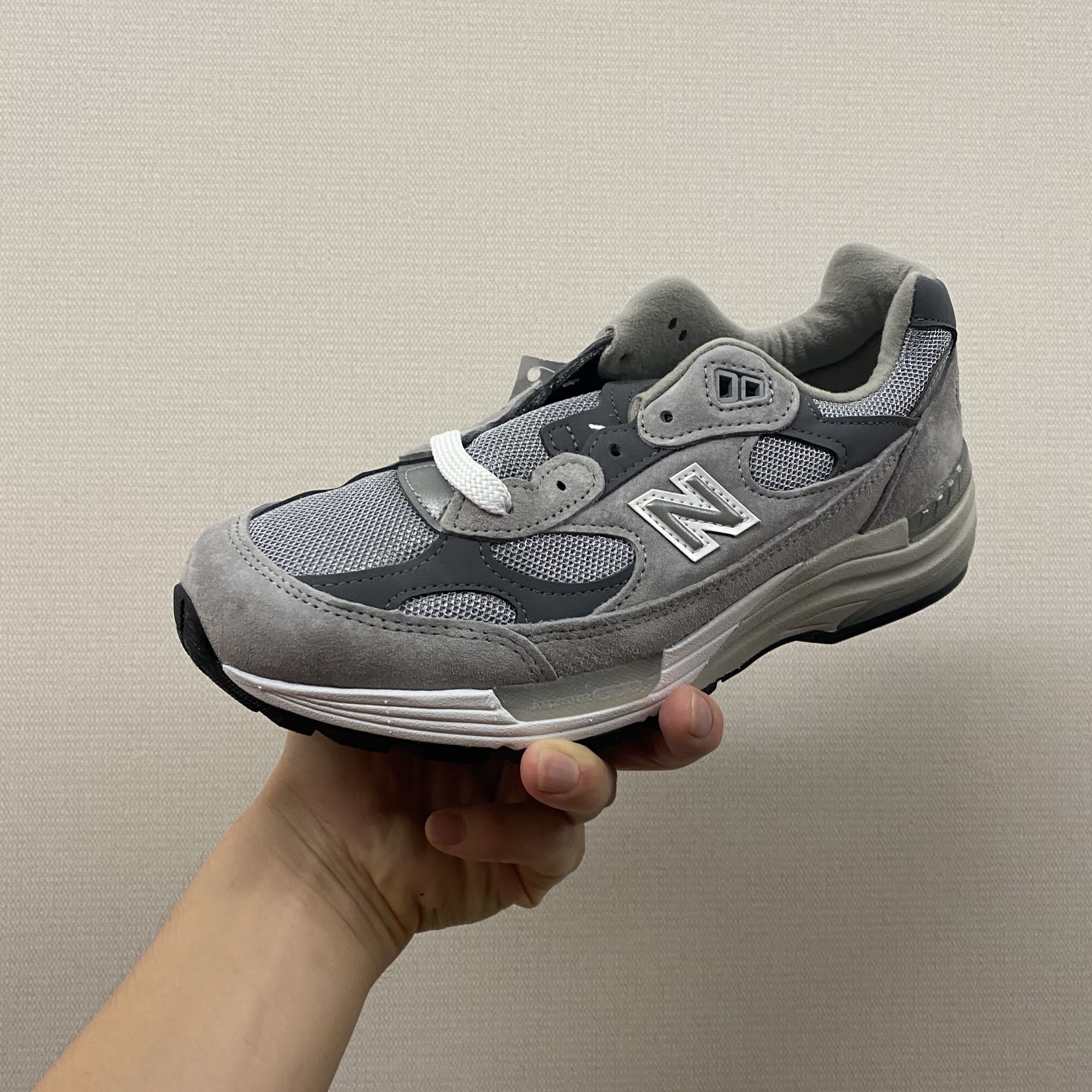 New Balance 992 Made in USA Grey - D Standard 착용 스타일