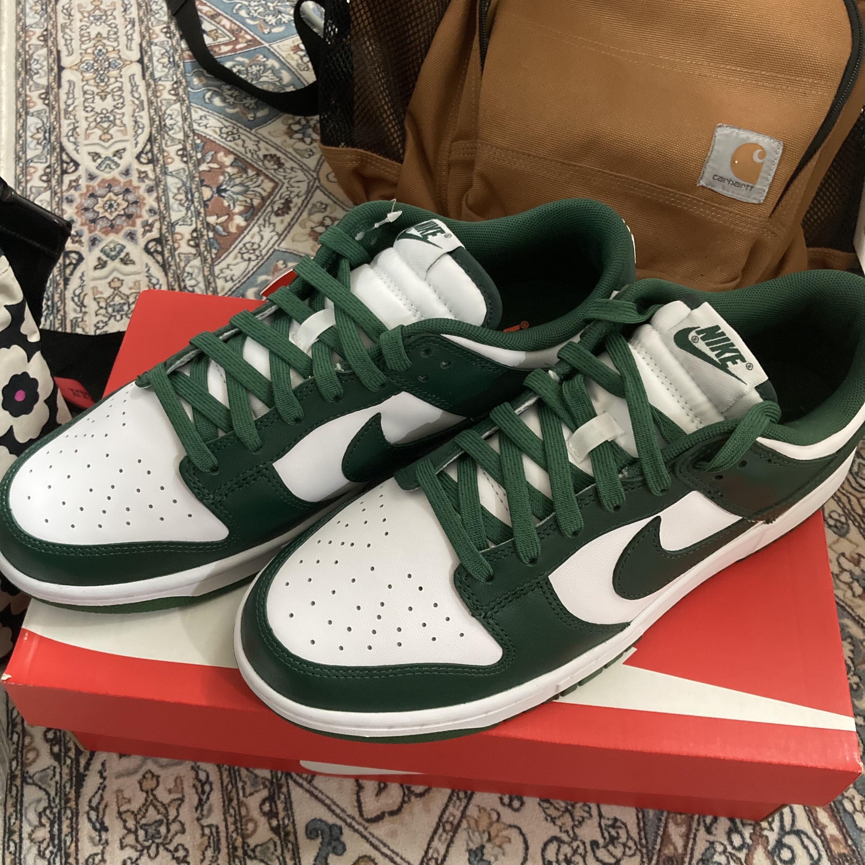 Nike Dunk Low Retro Varsity Green 착용 스타일