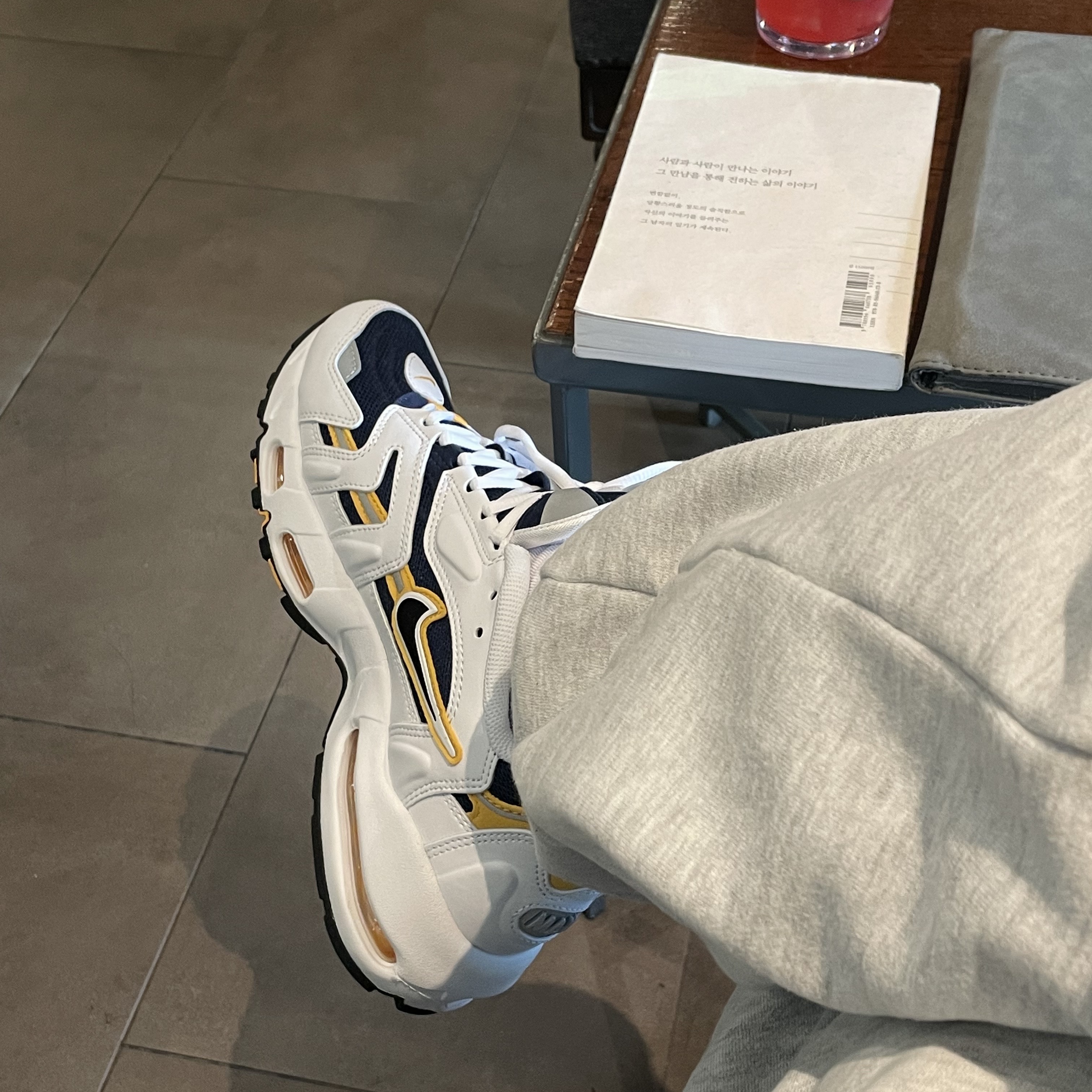Nike Air Max 96 II Midnight Navy 착용 스타일 - 1