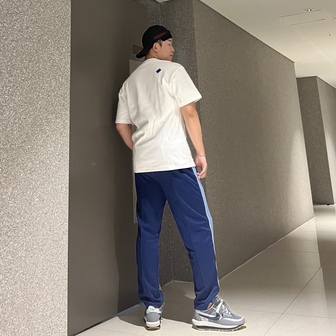 Nike x Sacai x Clot LDWaffle Cool Grey, IAB Studio Track Pants Navy - 21SS 착용 스타일 - 2