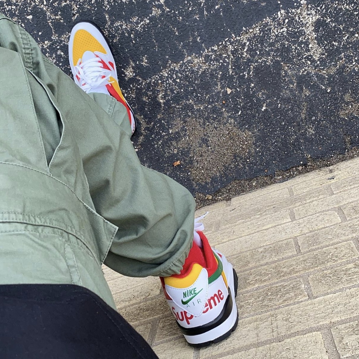 Nike x Supreme Air Cross Trainer 3 Low White 착용 스타일 - 2