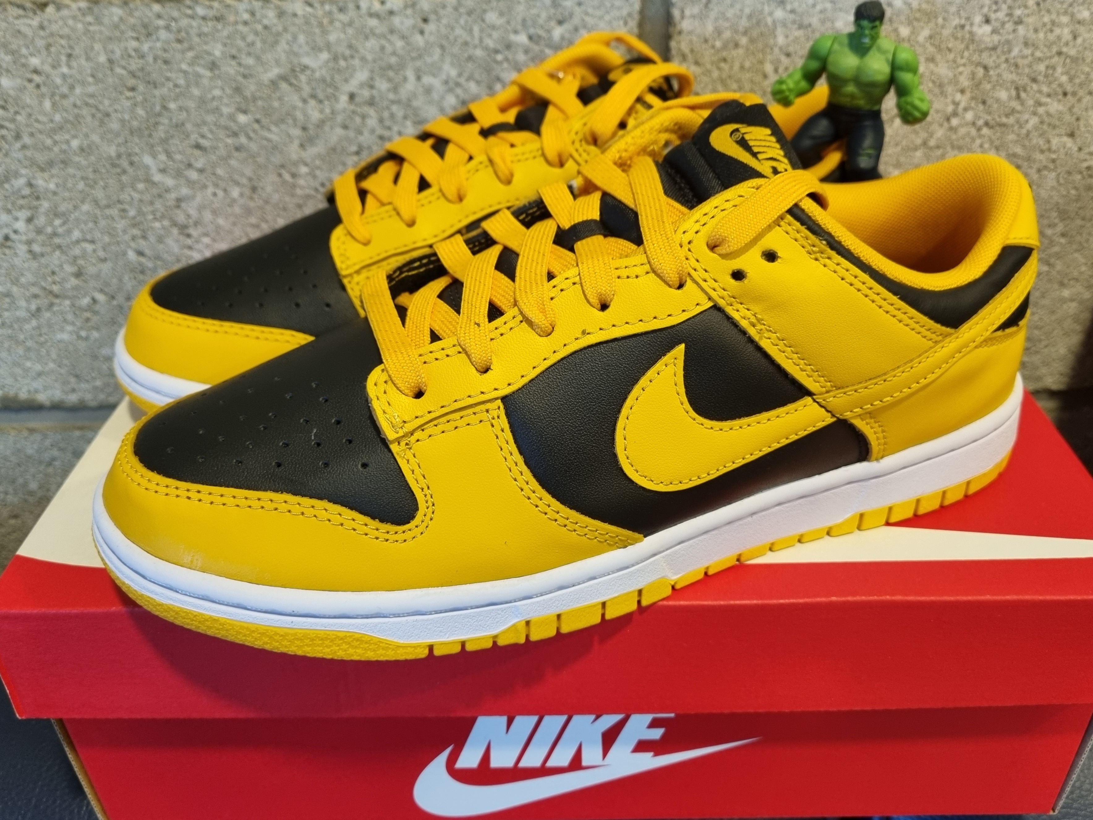 Nike Dunk Low Retro Championship Goldenrod 착용 스타일 - 1
