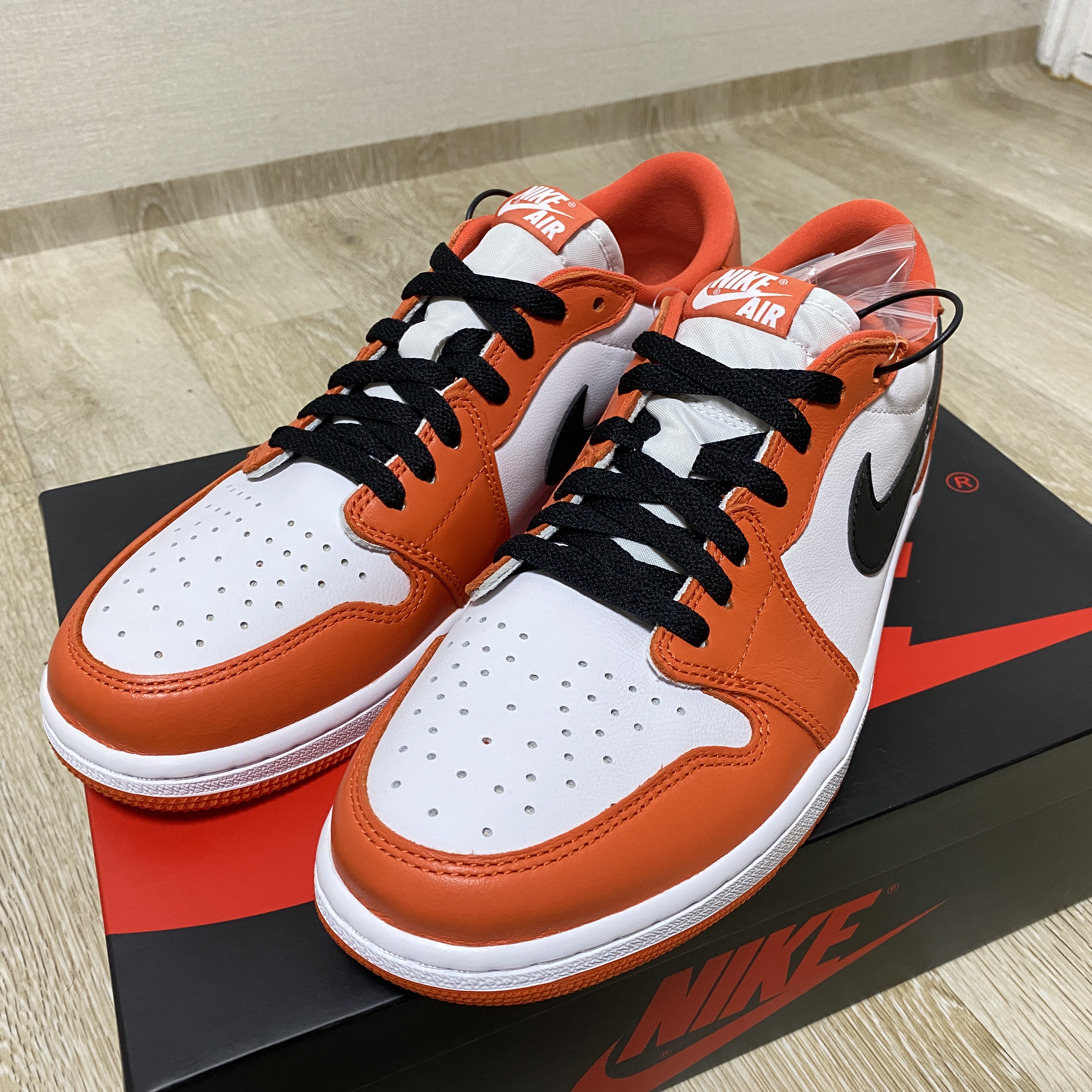 Jordan 1 Low OG Starfish 착용 스타일 - 2