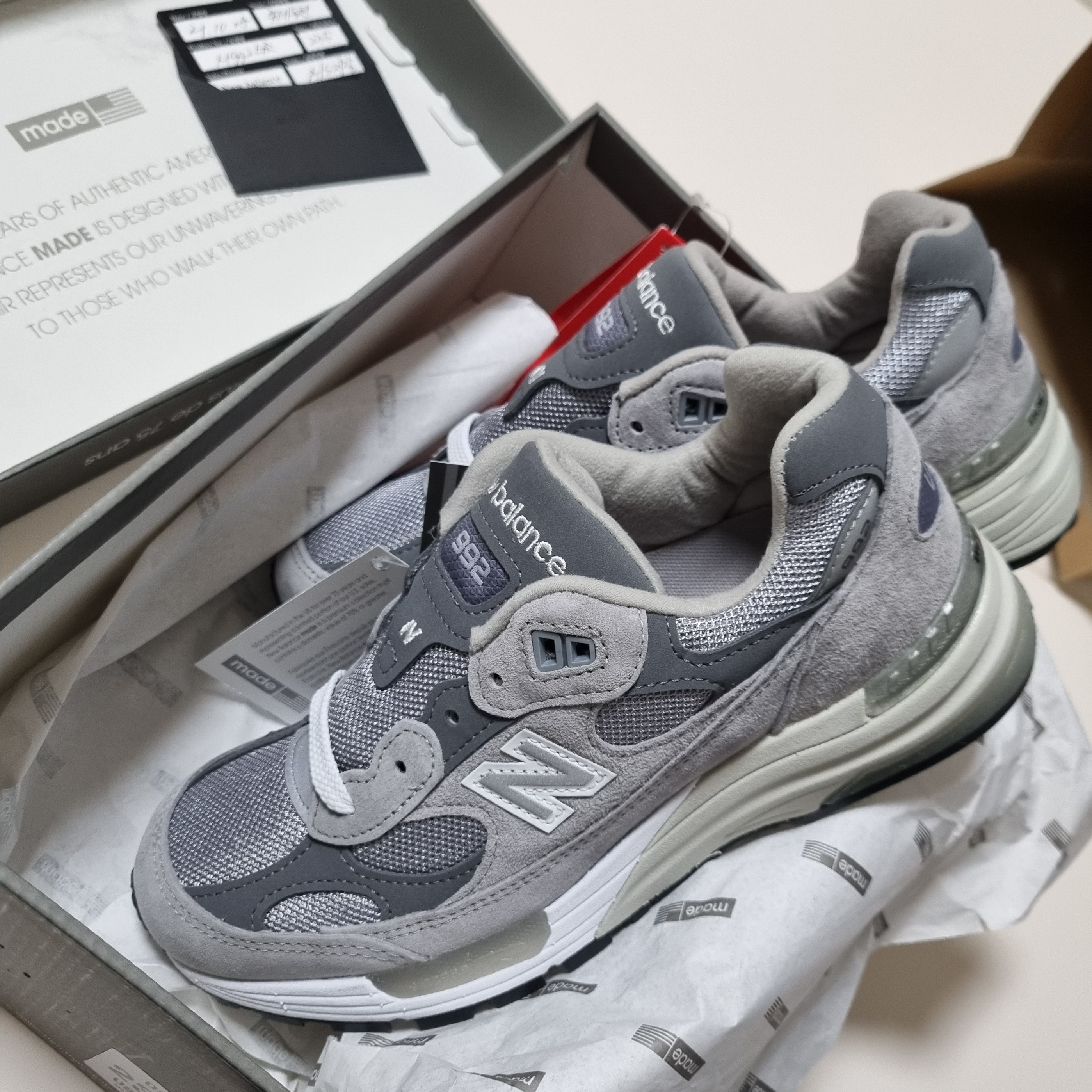 New Balance 992 Made in USA Grey - D Standard 착용 스타일 - 2