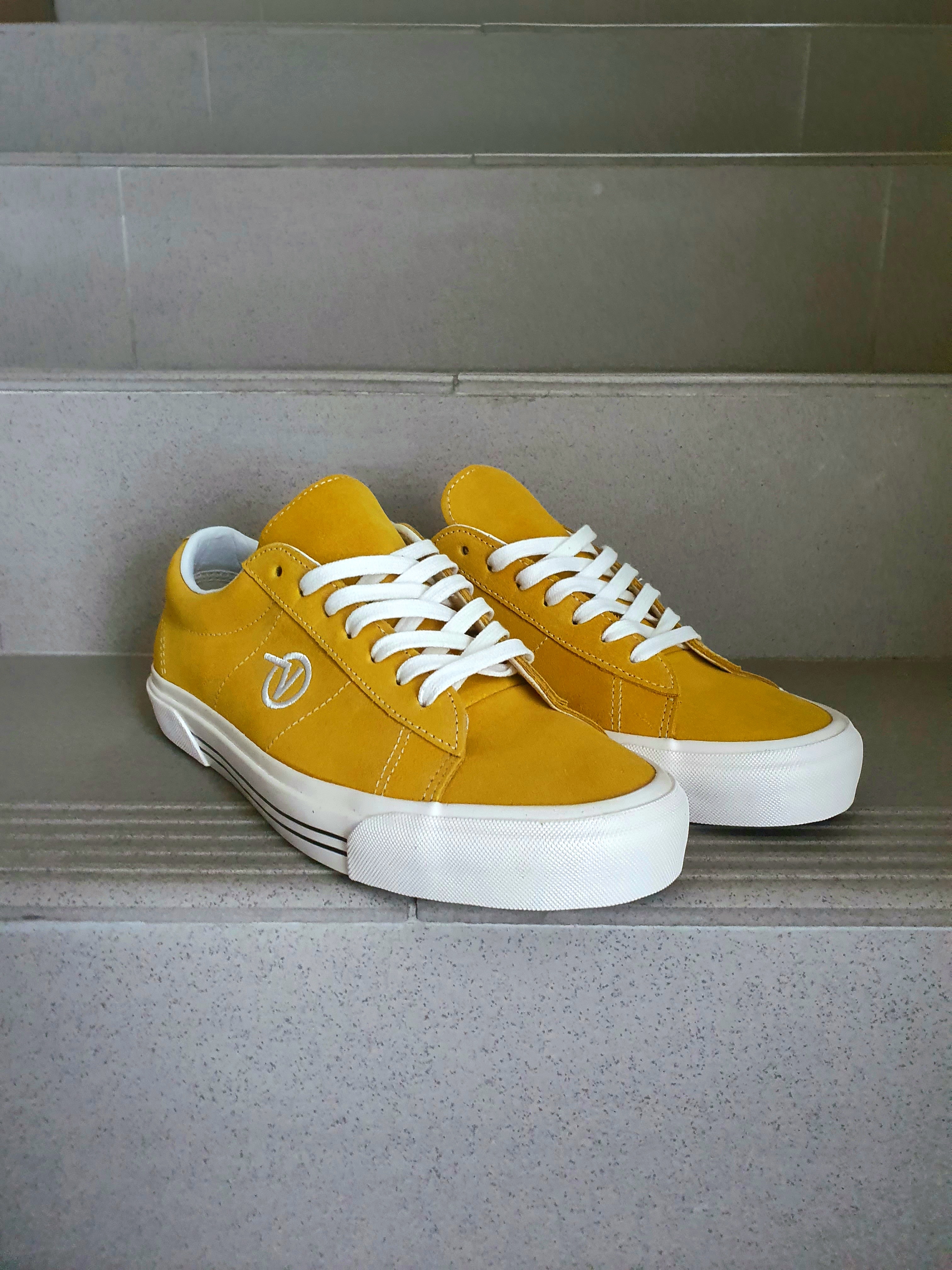 Vans Sid DX Anaheim Factory Yellow 착용 스타일 - 1