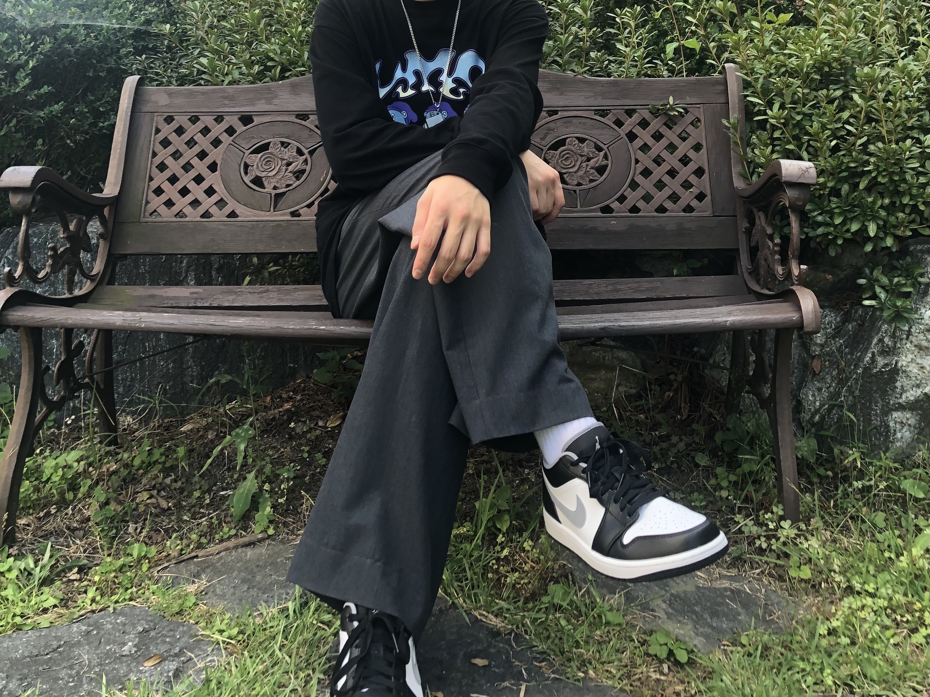 Jordan 1 Low Black Particle Grey 착용 스타일