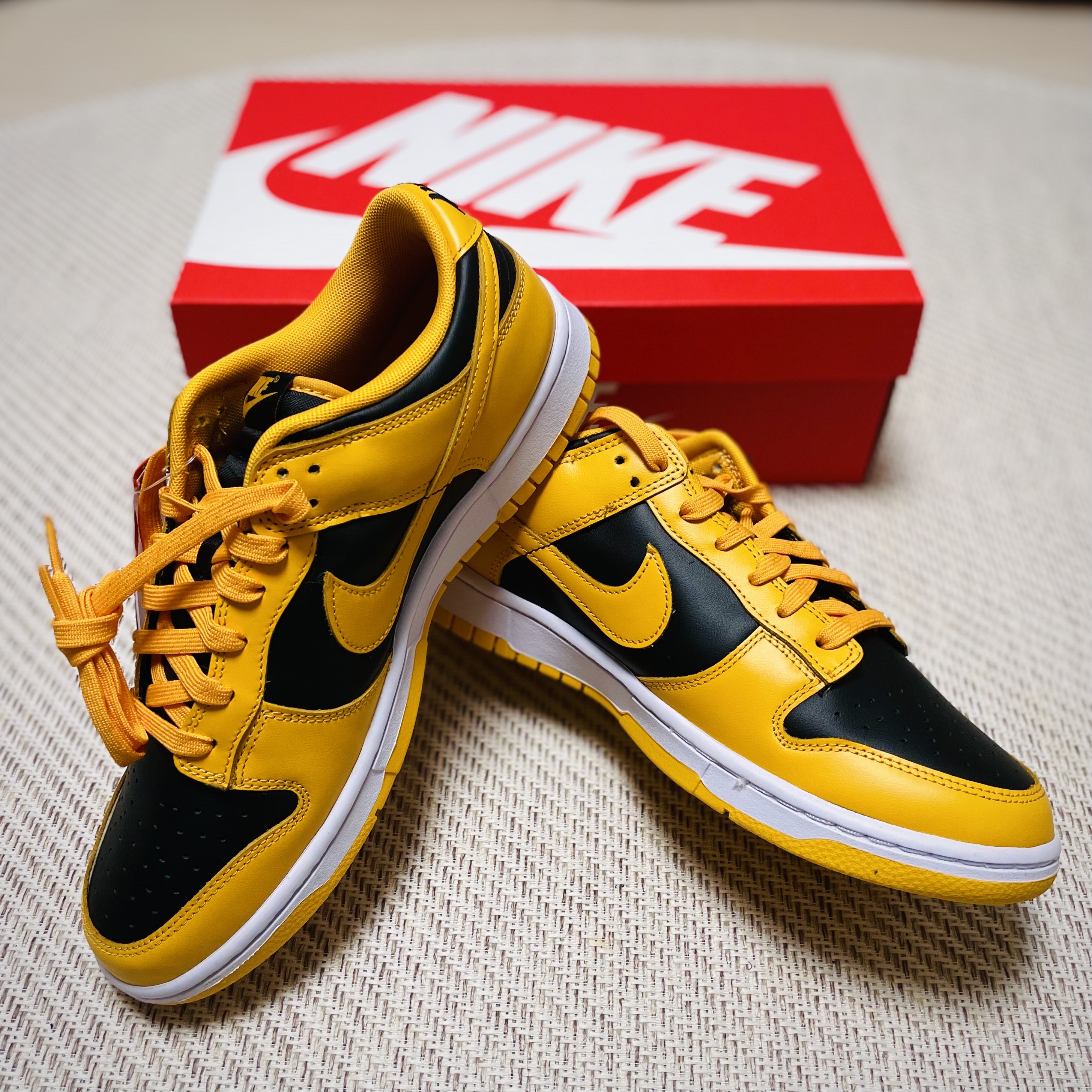 Nike Dunk Low Retro Championship Goldenrod 착용 스타일