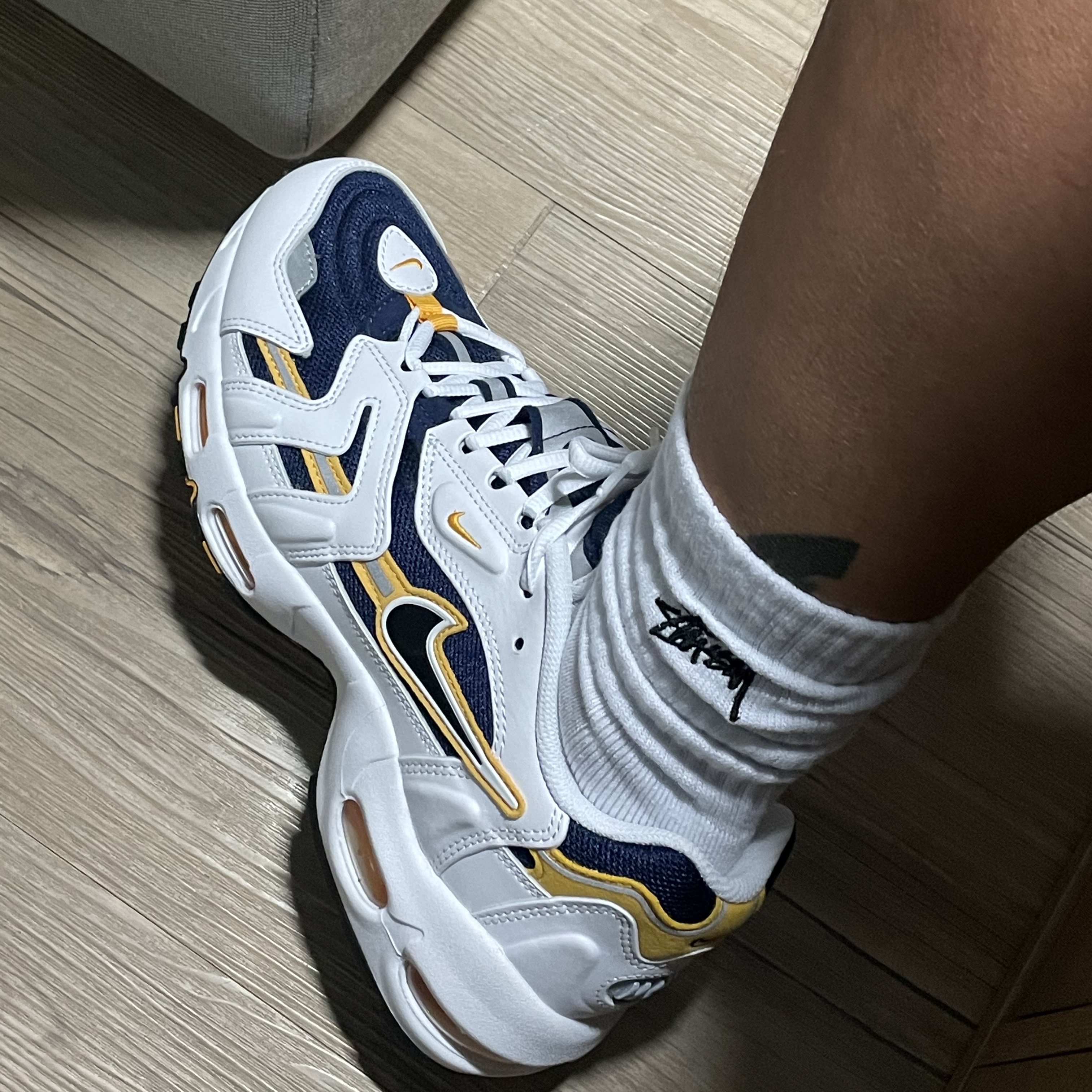 Nike Air Max 96 II Midnight Navy 착용 스타일 - 2