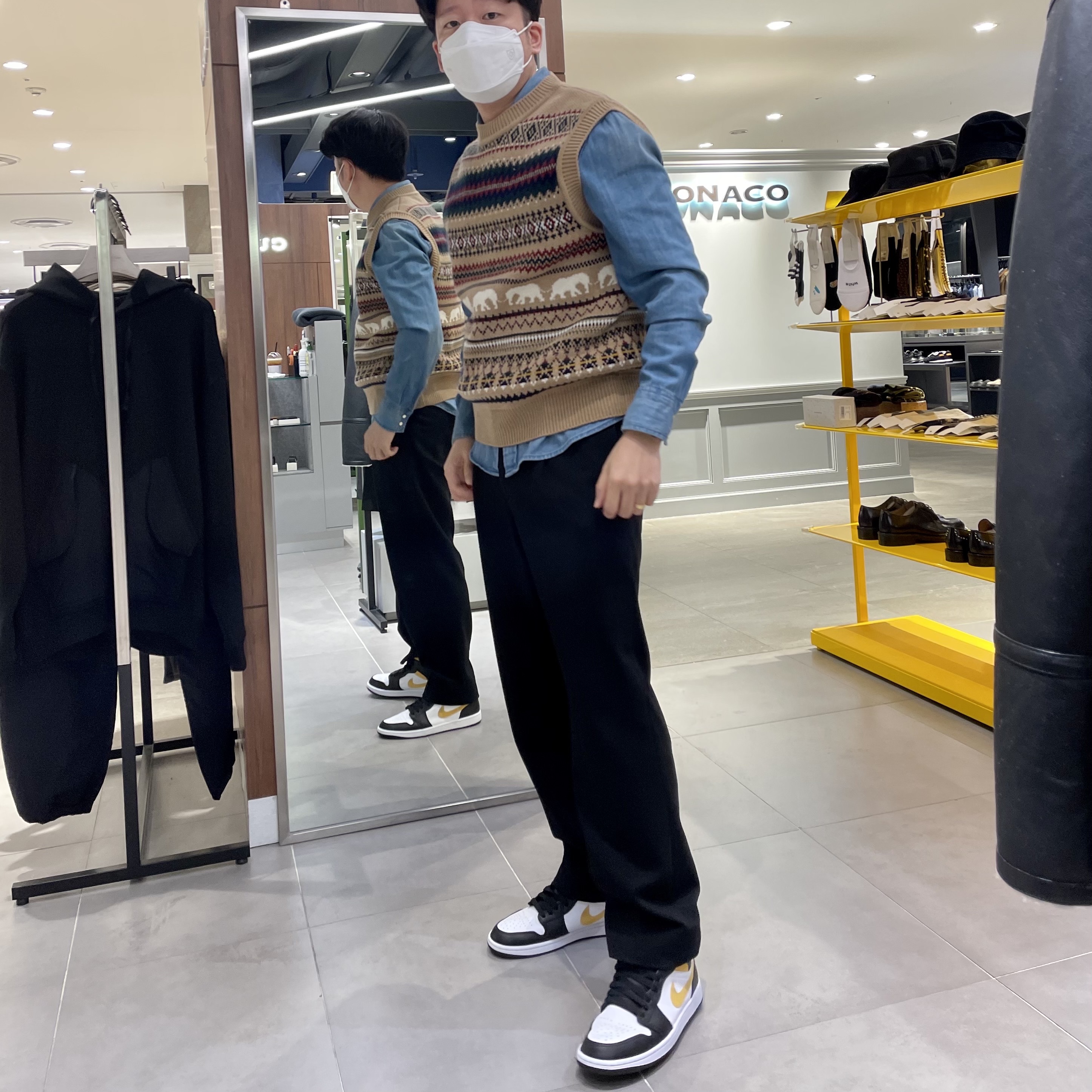 Jordan 1 Mid Pollen 착용 스타일 - 1