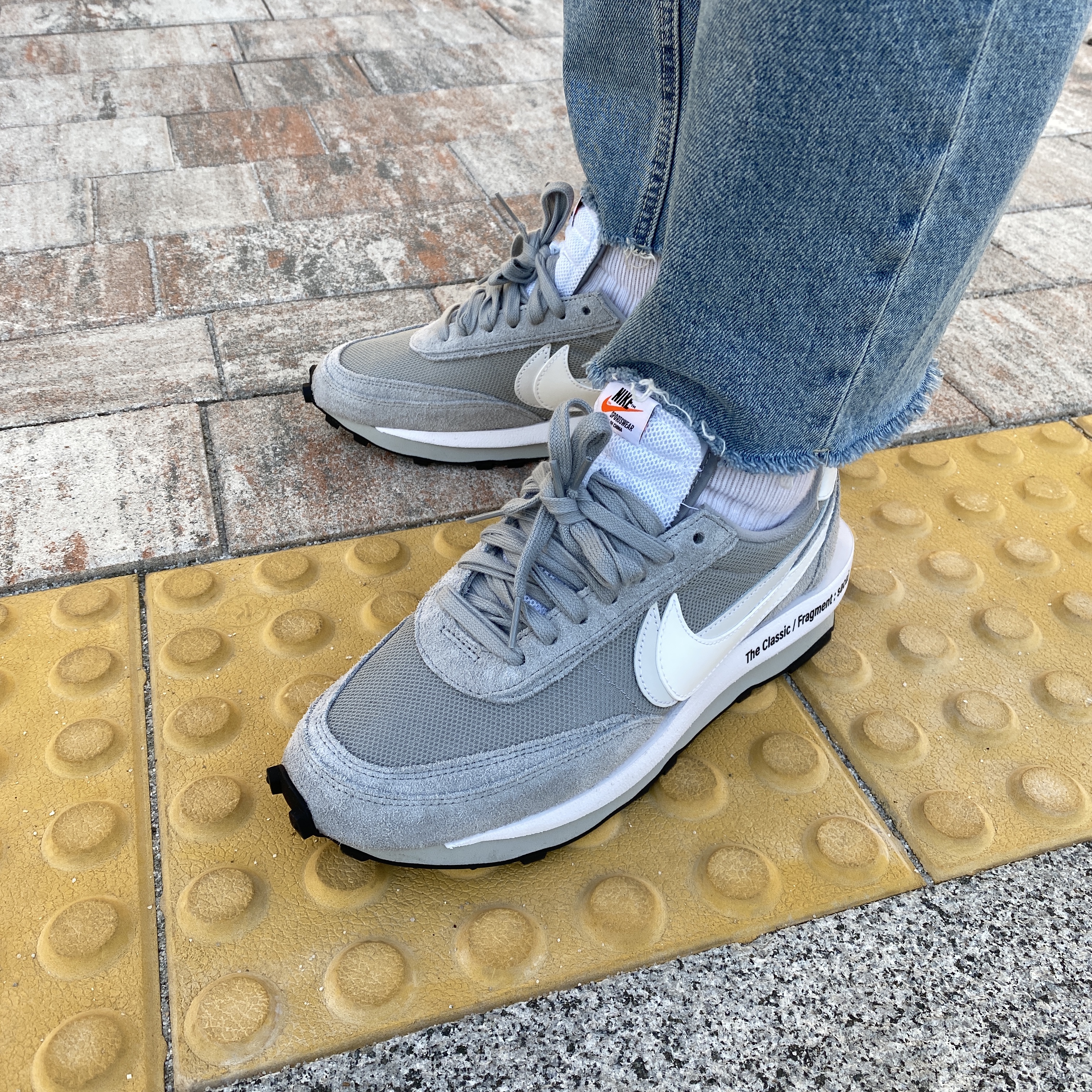 Nike x Sacai x Fragment LDWaffle Light Smoke Grey 착용 스타일