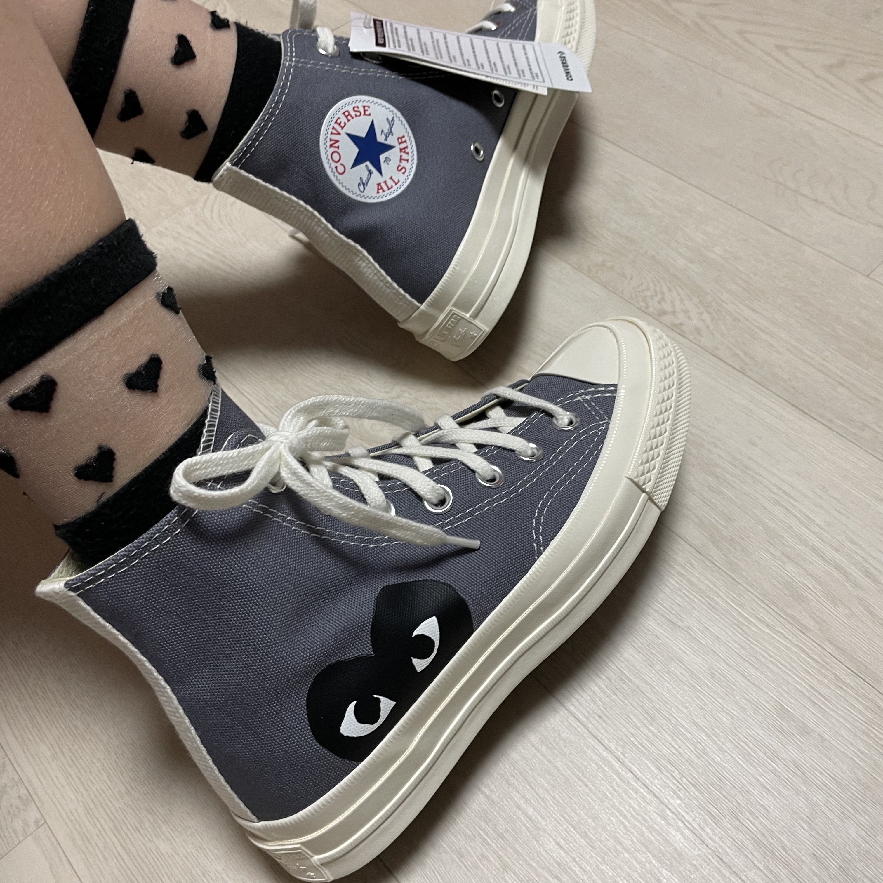 Converse x Play Comme des Garcons Chuck 70 Hi Steel Gray 착용 스타일