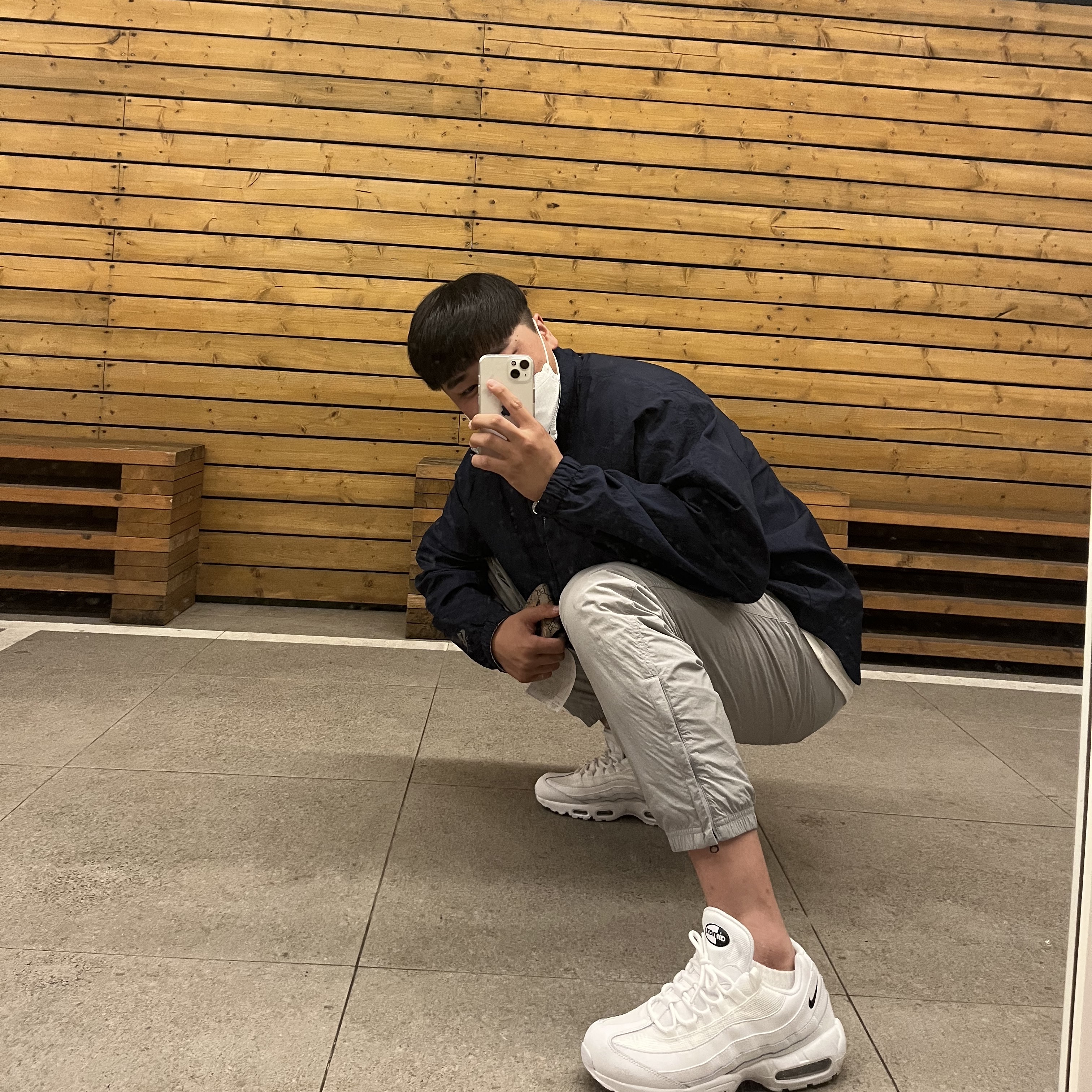 (W) Nike Air Max 95 Essential White Black, Nike M NRG Track Pants Light Smoke Grey 착용 스타일