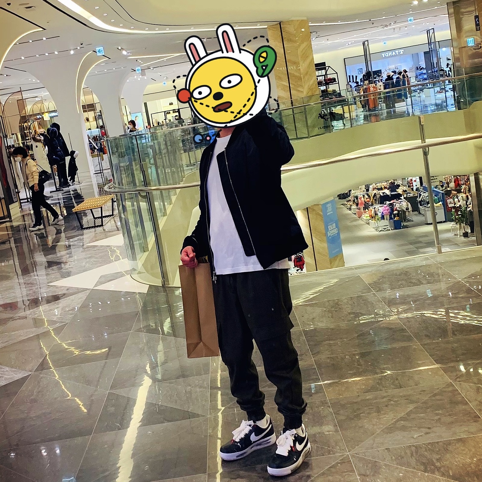 Nike x Peaceminusone Air Force 1 Low Para-Noise 착용 스타일