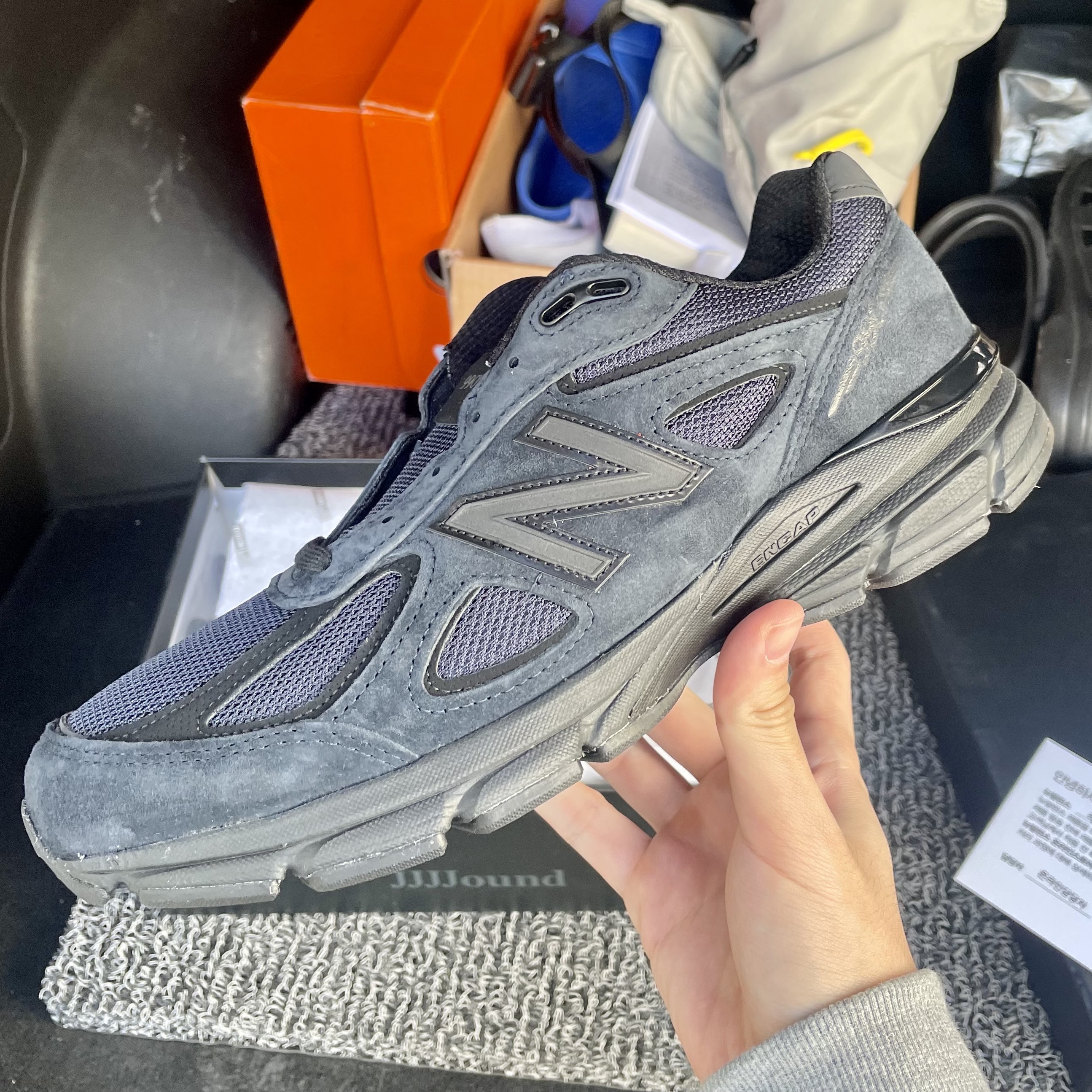New Balance x JJJJound 990v4 Navy 착용 스타일 - 2