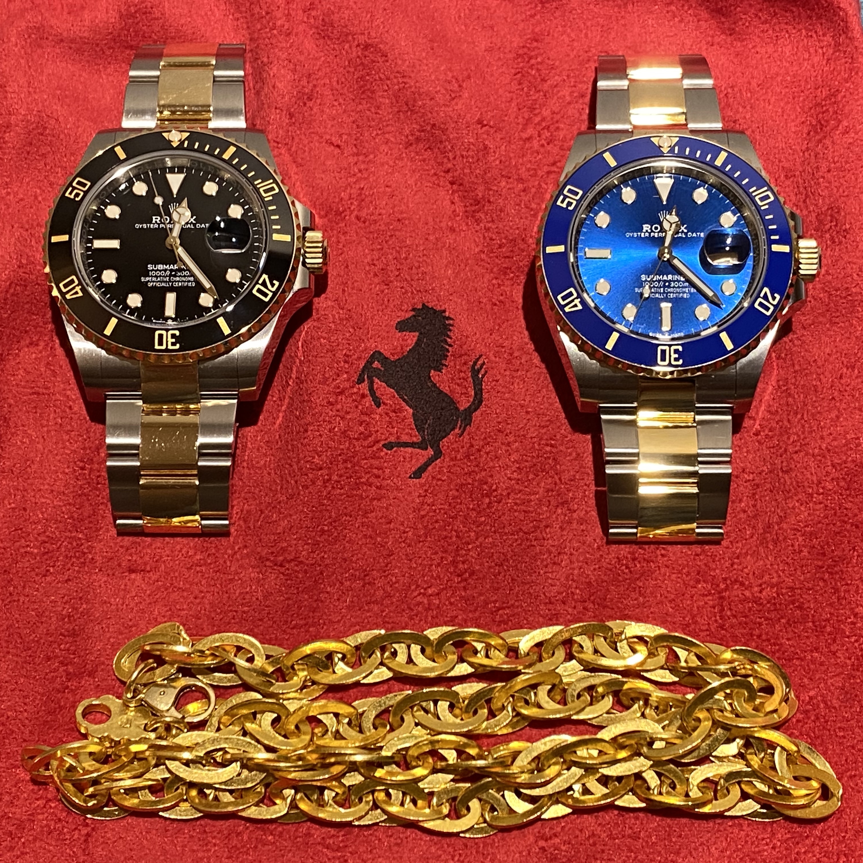Rolex Submariner Date 41mm 126613LB Royal Blue Oyster, Rolex Submariner Date 41mm 126613LN Black Oyster 착용 스타일 - 1