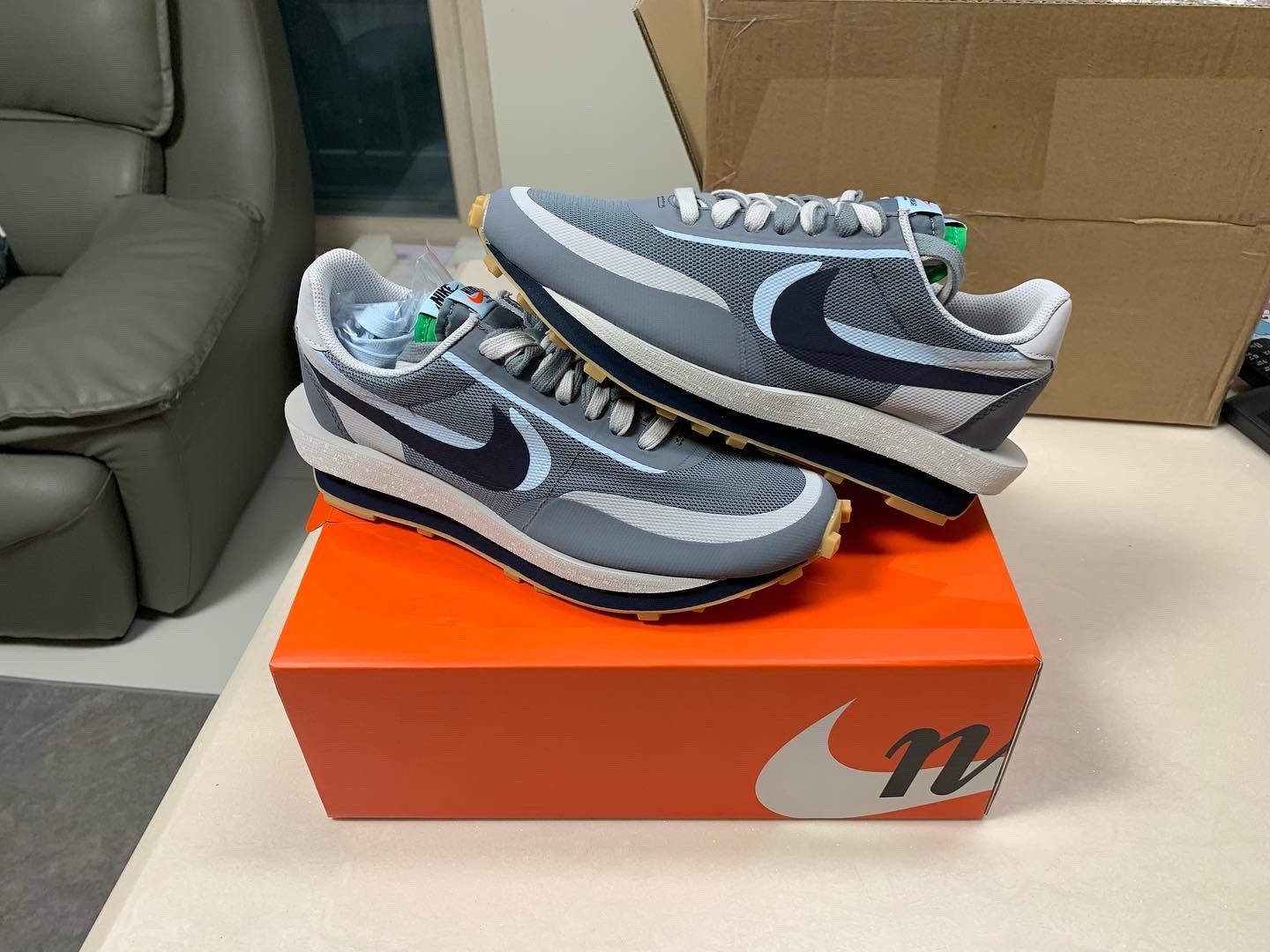 Nike x Sacai x Clot LDWaffle Cool Grey 착용 스타일 - 1