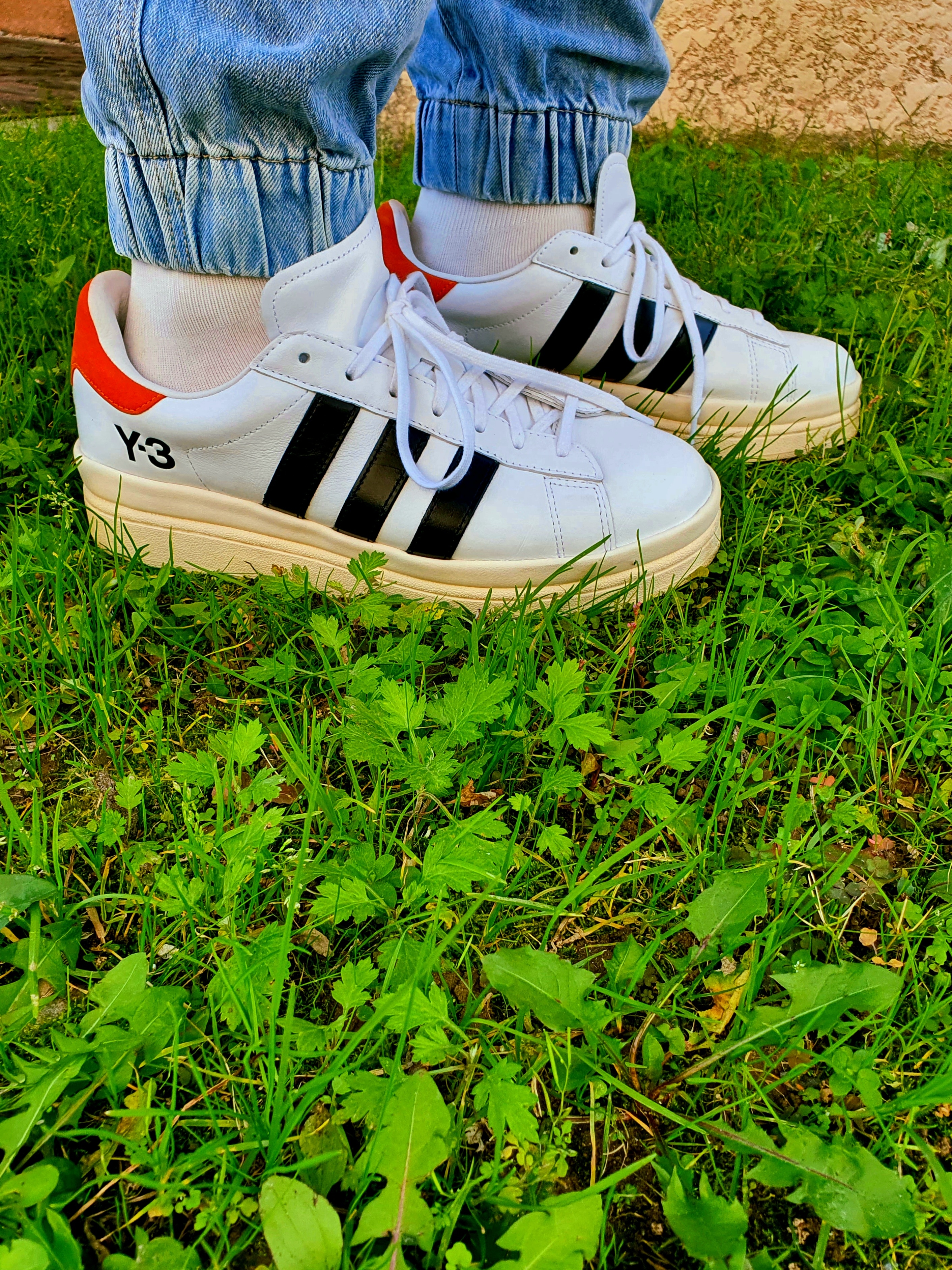 Y-3 Hicho White Black Red 착용 스타일 - 2