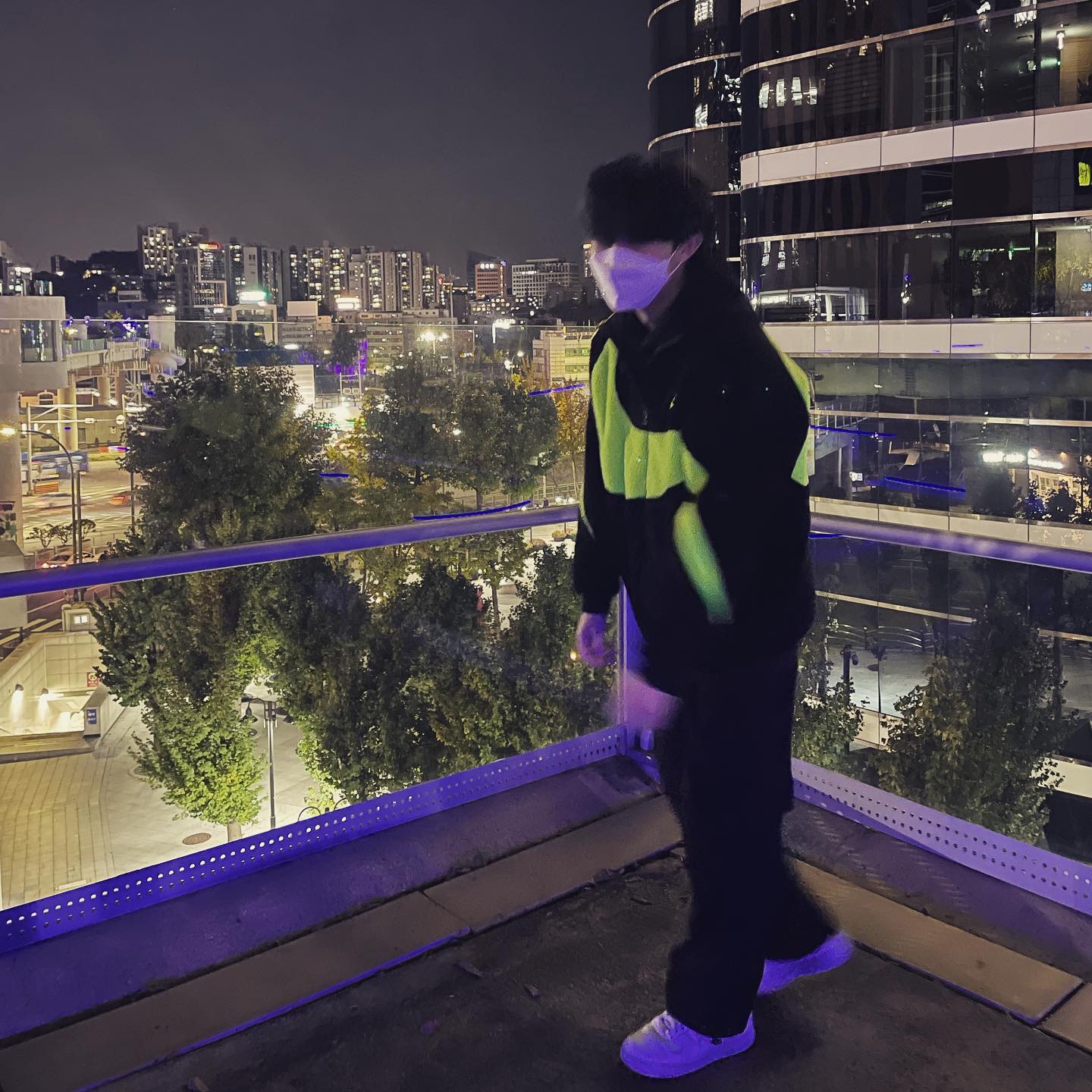 Nike Big Swoosh Full Zip Jacket Black Volt, Nike Air Force 1 '07 Low White 착용 스타일 - 3