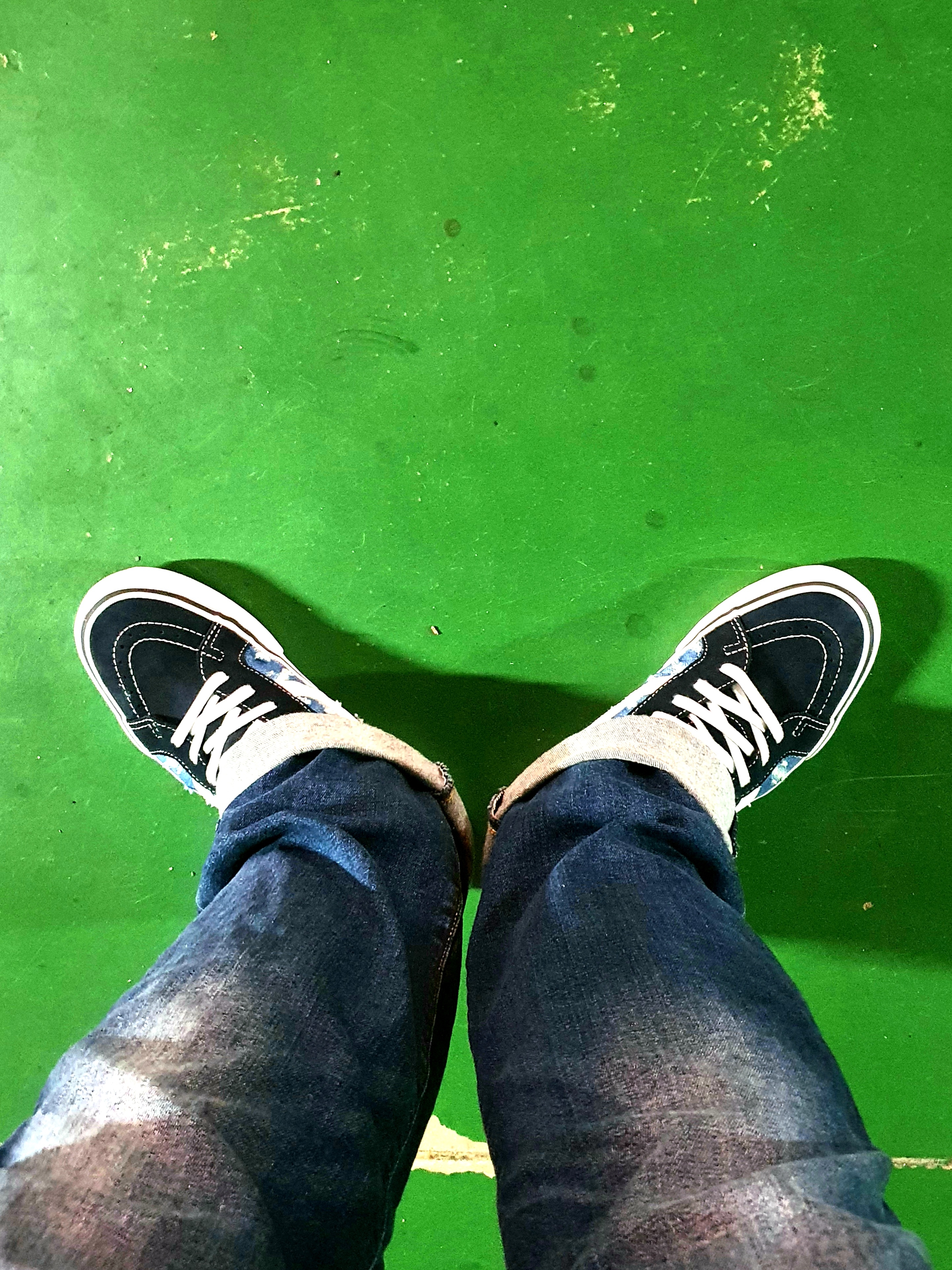 Vans x Supreme Sk8-Hi Hole Punch Denim Blue 착용 스타일 - 2