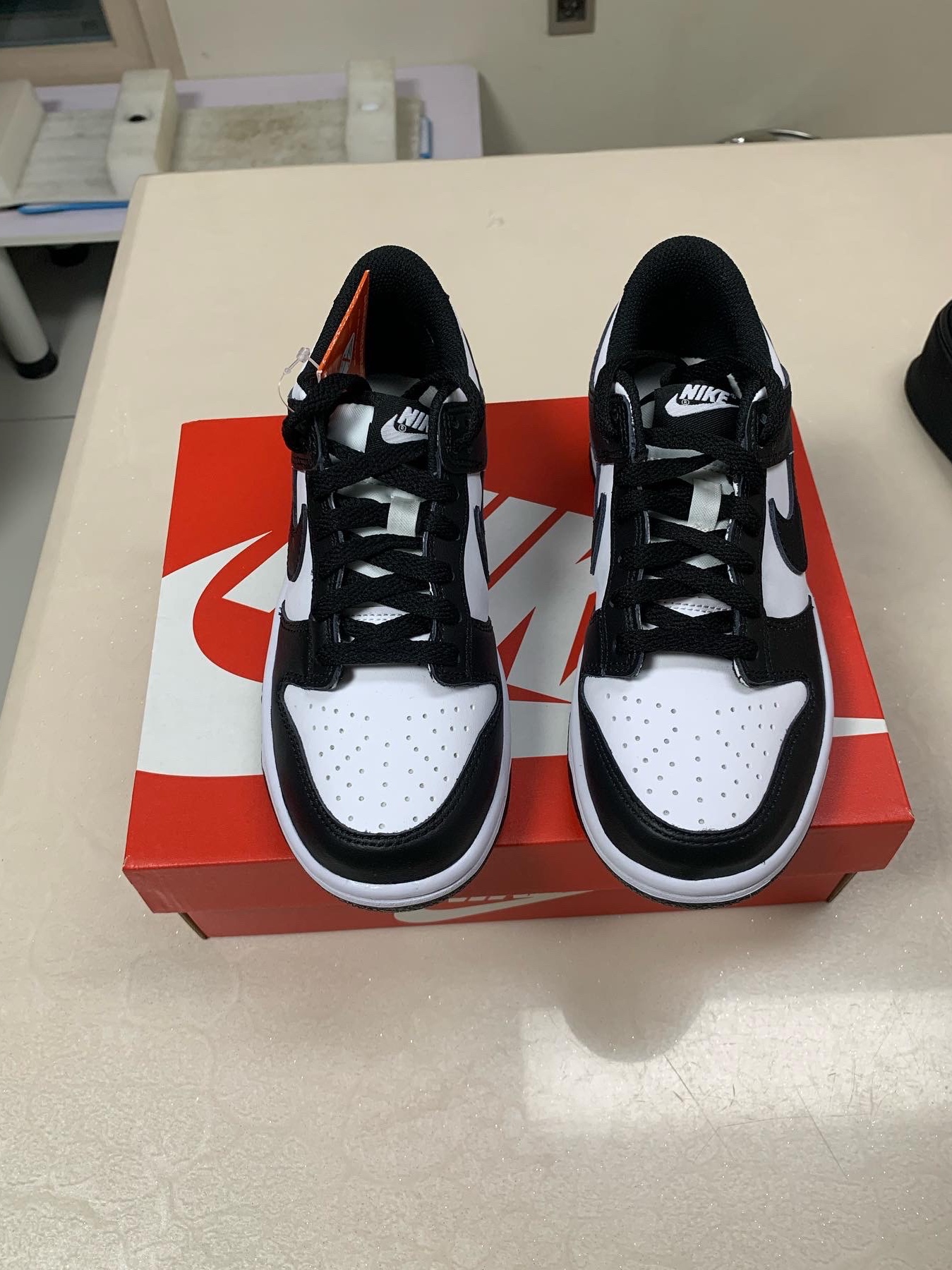 (GS) Nike Dunk Low Black 착용 스타일 - 5