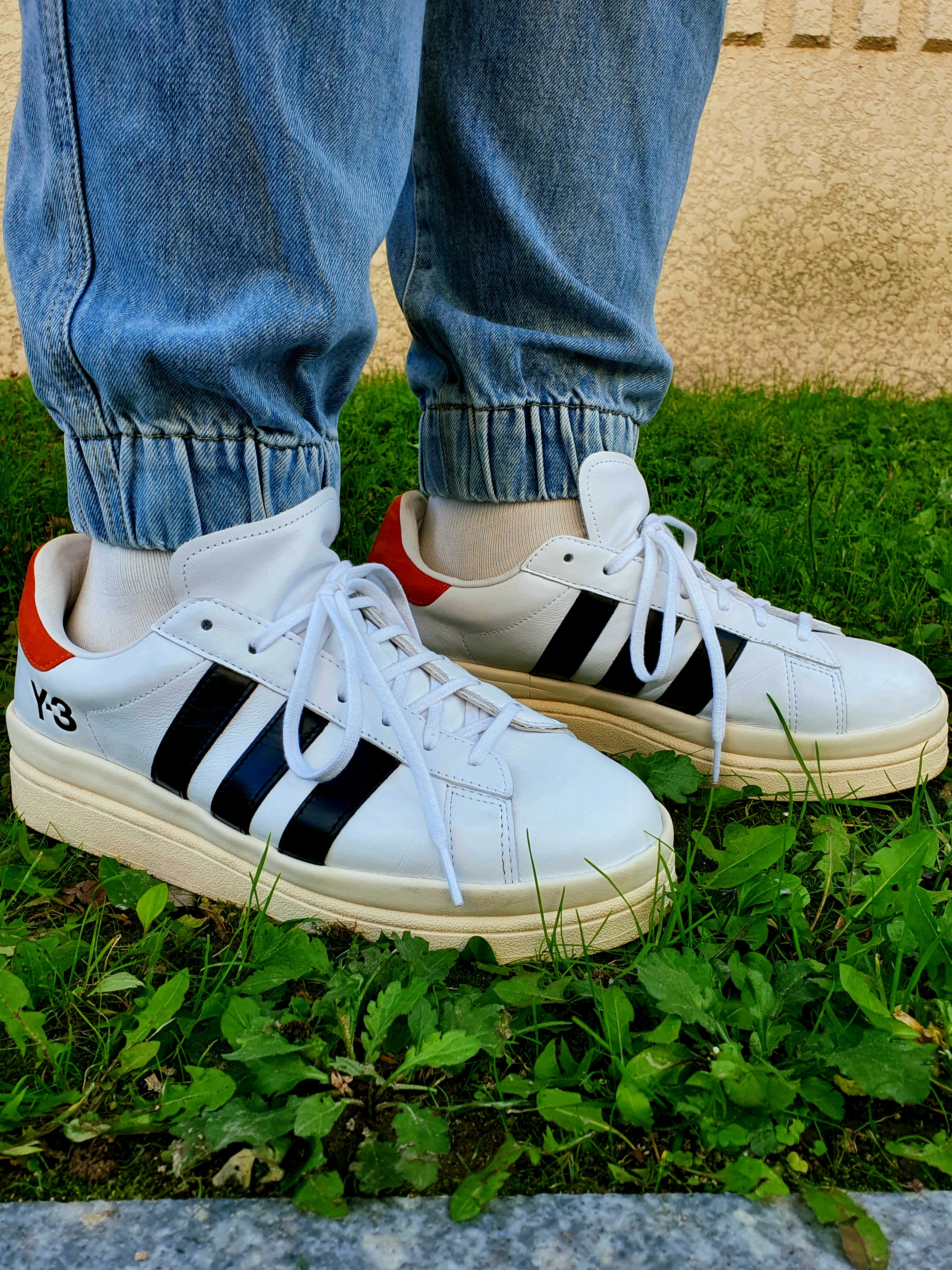 Y-3 Hicho White Black Red 착용 스타일 - 1