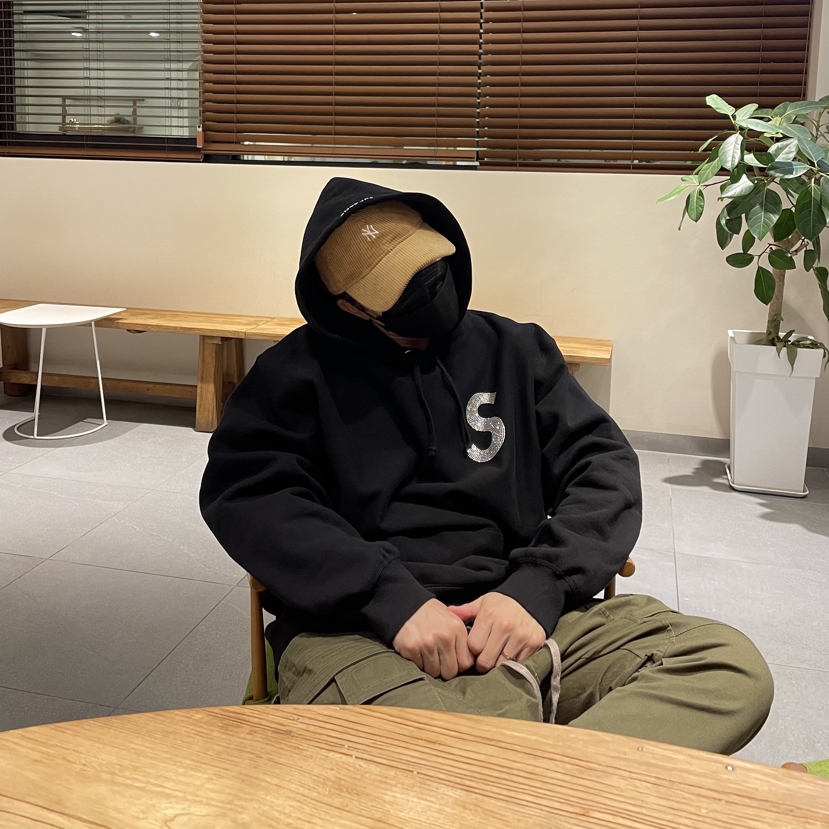 Nike Dunk Low Retro PRM Cheetah, Supreme Swarovski S Logo Hooded Sweatshirt Black - 21SS 착용 스타일 - 2