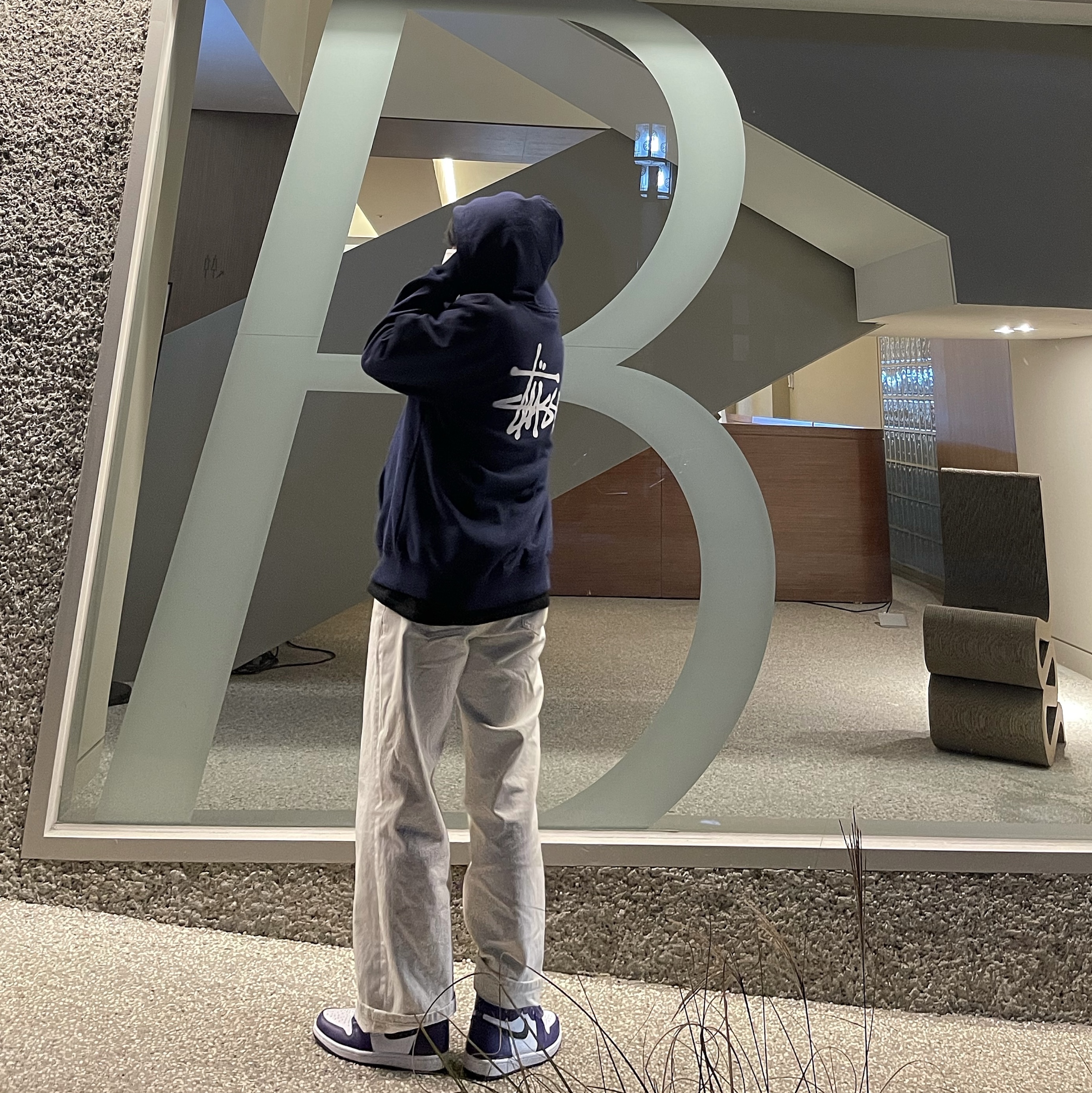 Stussy Basic Stussy Hoodie Navy 2021, Jordan 1 Retro High OG Court Purple 2020 착용 스타일 - 1