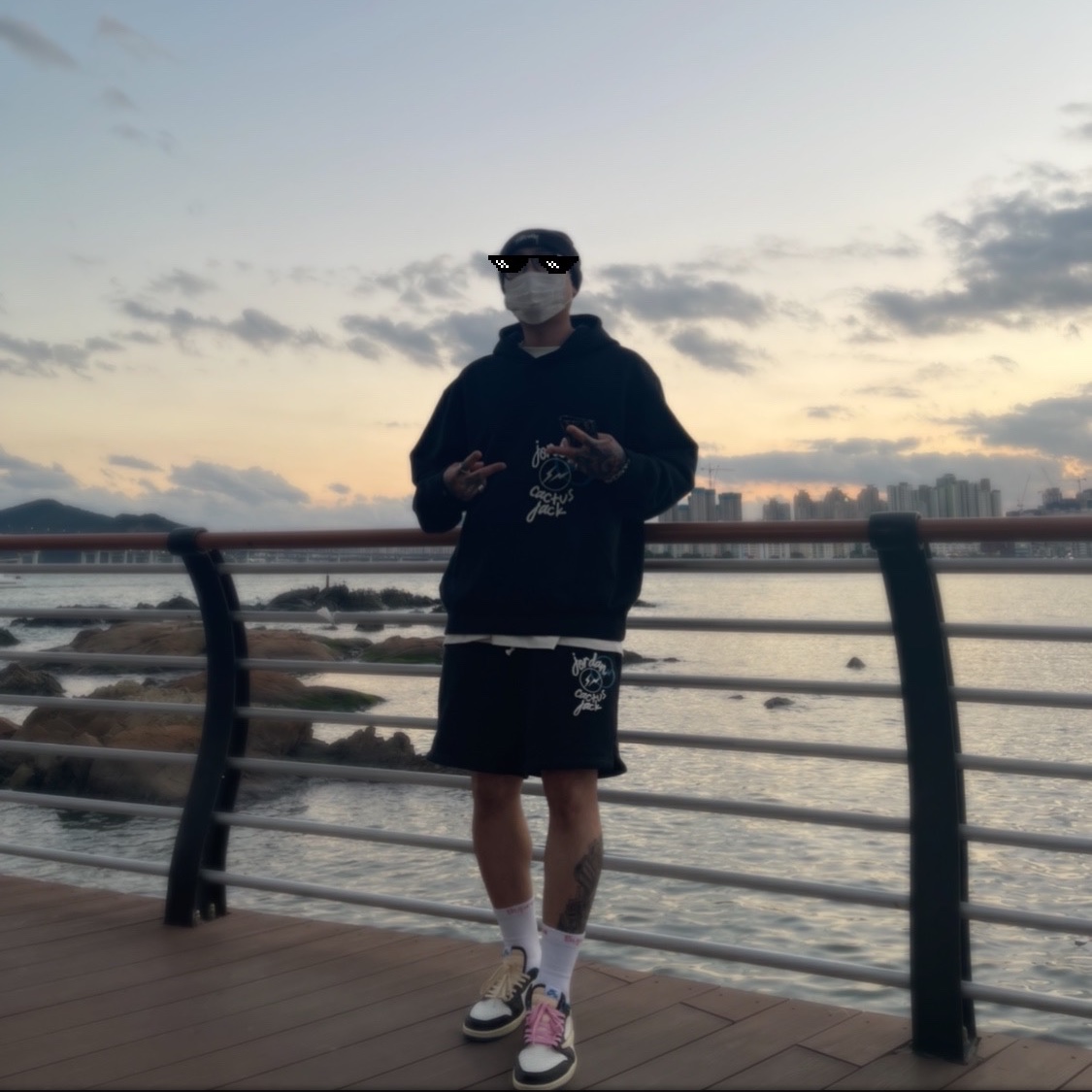 Nike x Stussy Cuff Beanie Black, Jordan x Travis Scott x Fragment Hoodie Black (DJ0615-010) 착용 스타일