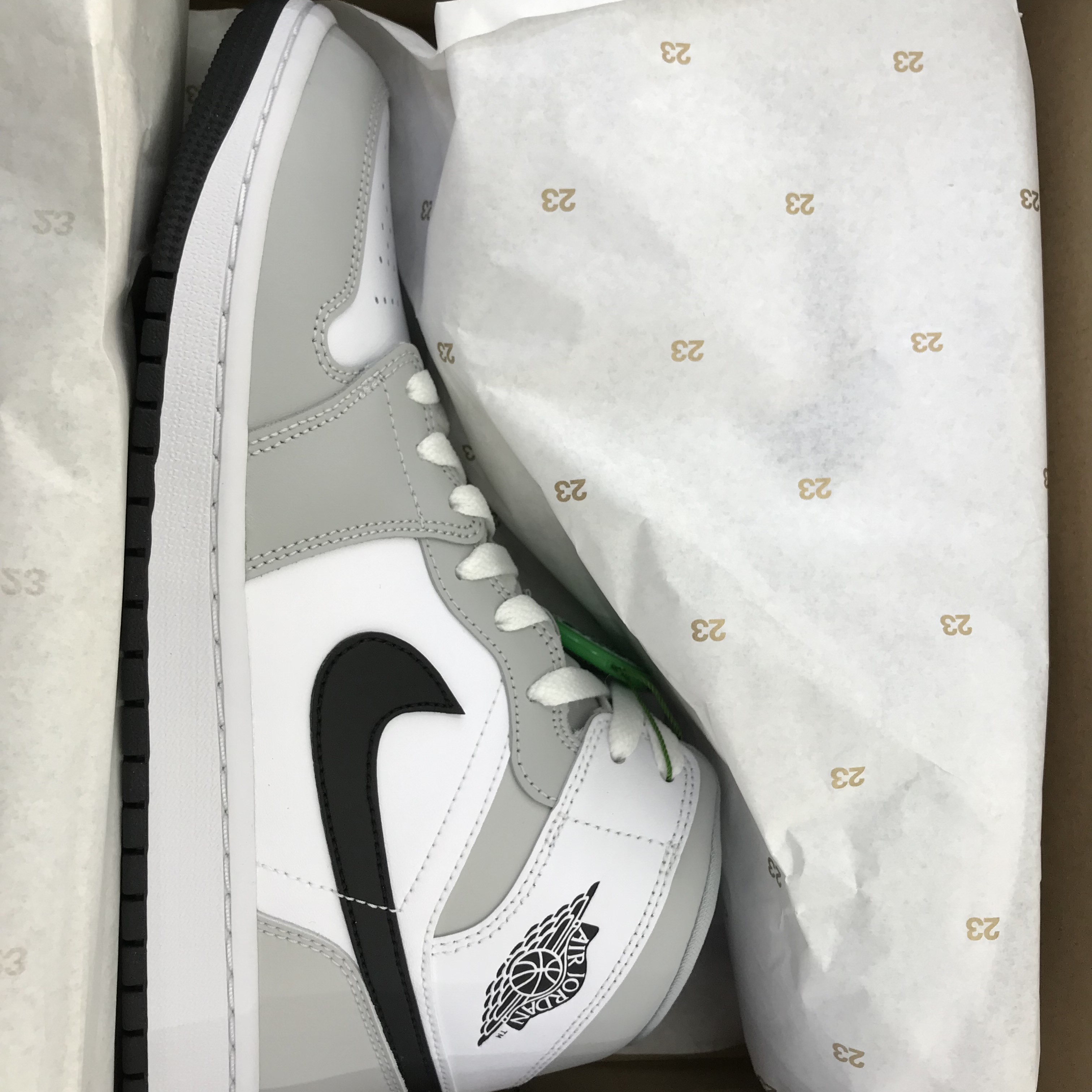 (W) Jordan 1 Mid Grey Fog 착용 스타일