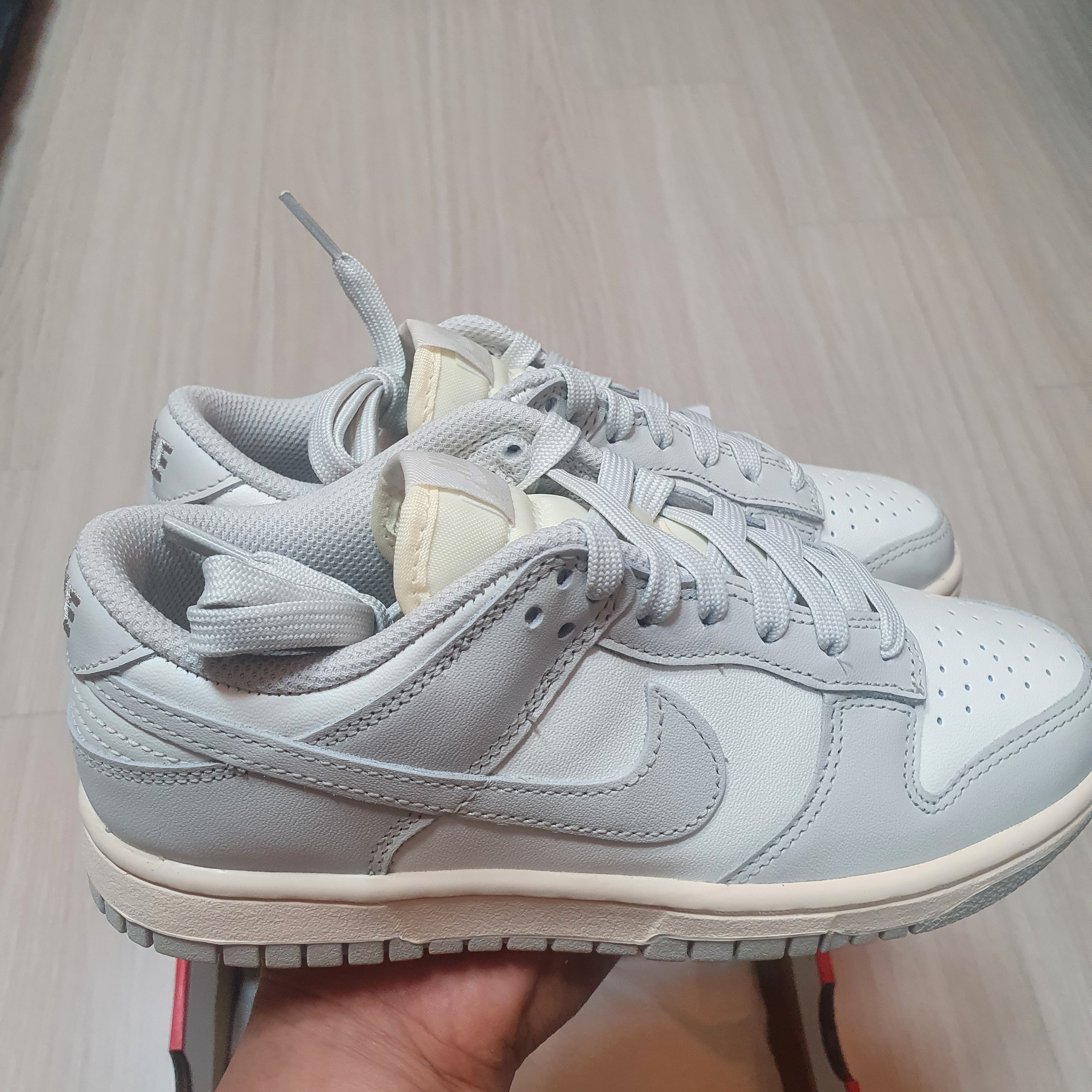(W) Nike Dunk Low Light Bone 착용 스타일 - 3
