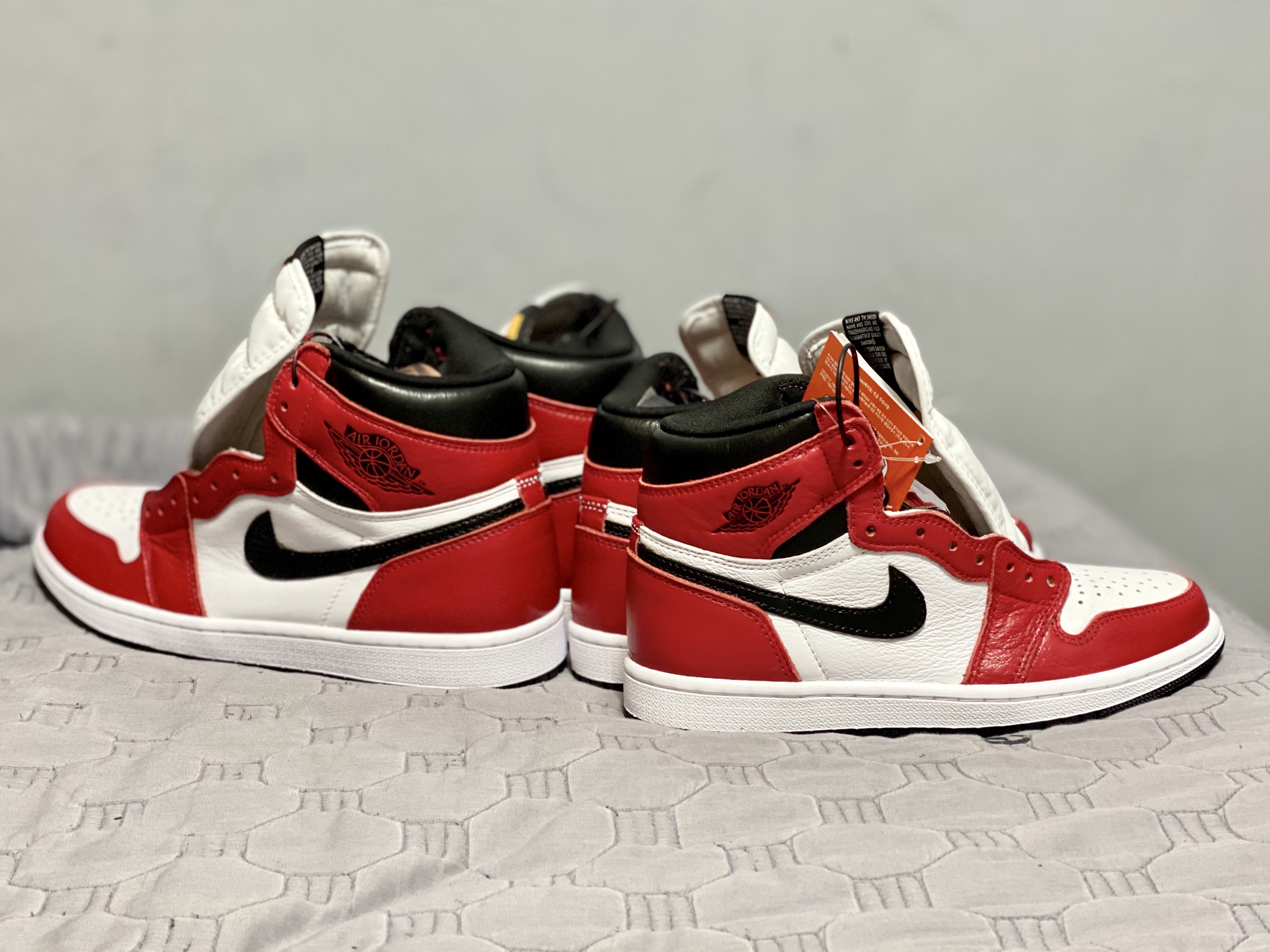 Jordan 1 Retro High OG Light Fusion Red 착용 스타일 - 1