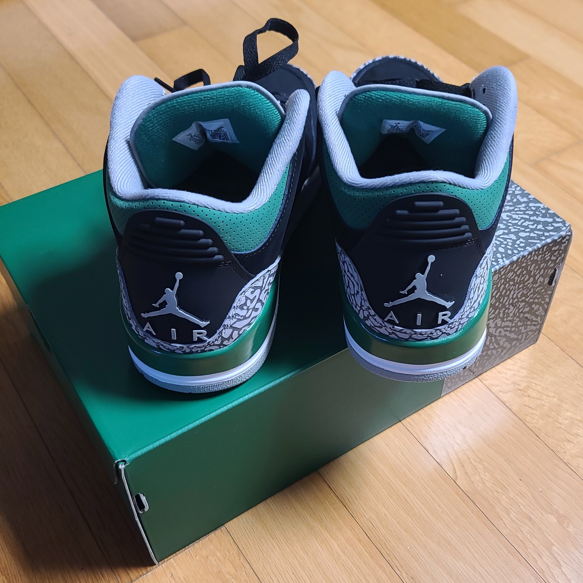 Jordan 3 Retro Pine Green 착용 스타일 - 4