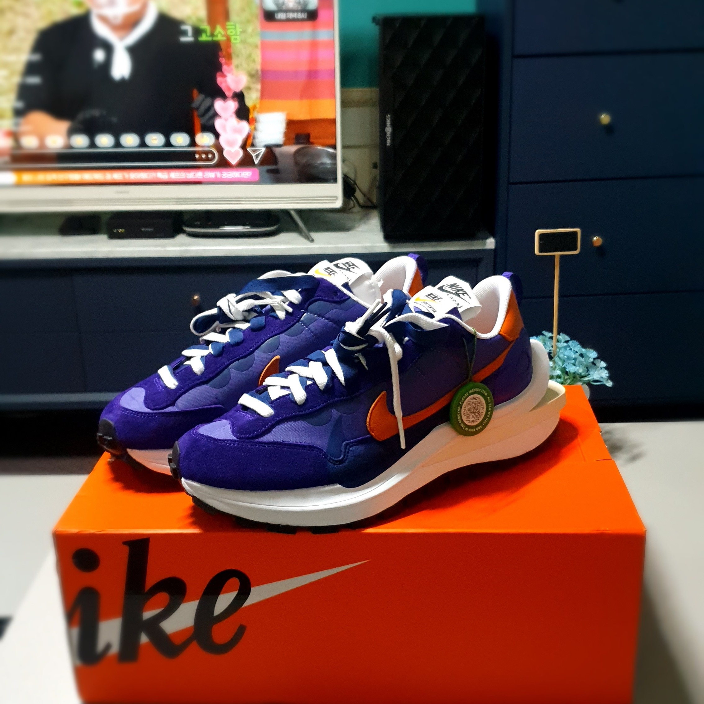 Nike x Sacai VaporWaffle Dark Iris 착용 스타일