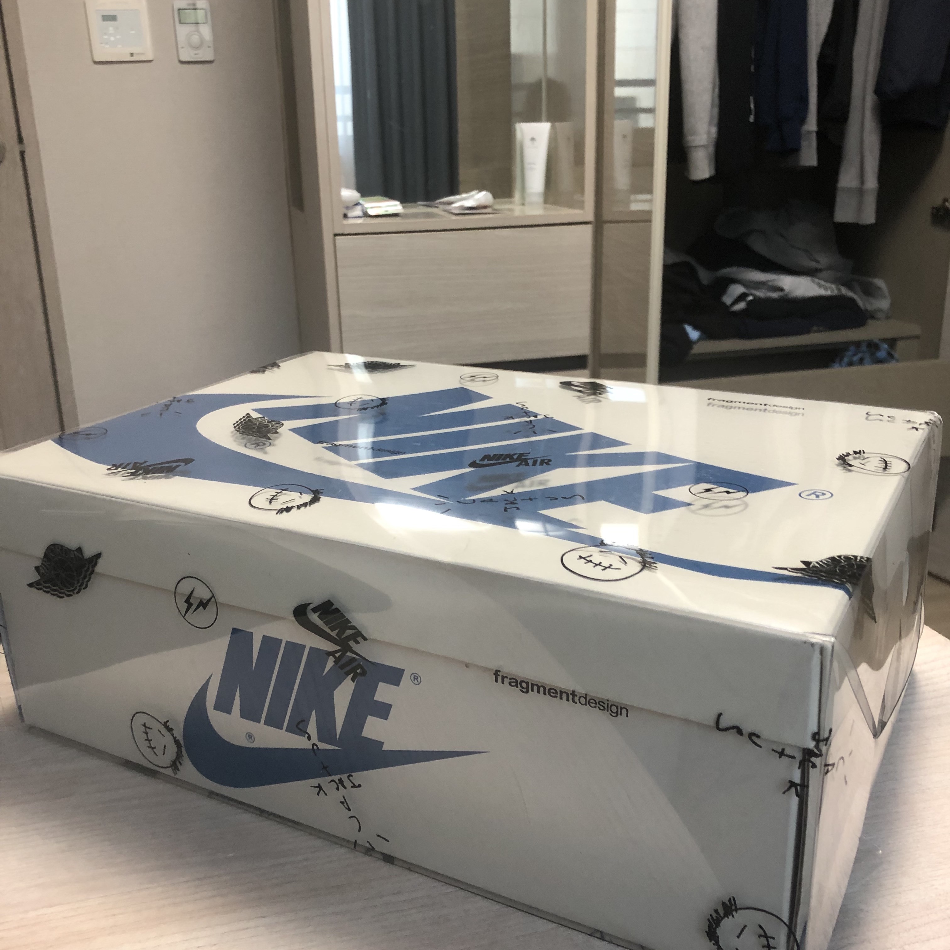 Jordan 1 x Travis Scott x Fragment Retro Low OG SP Military Blue 착용 스타일