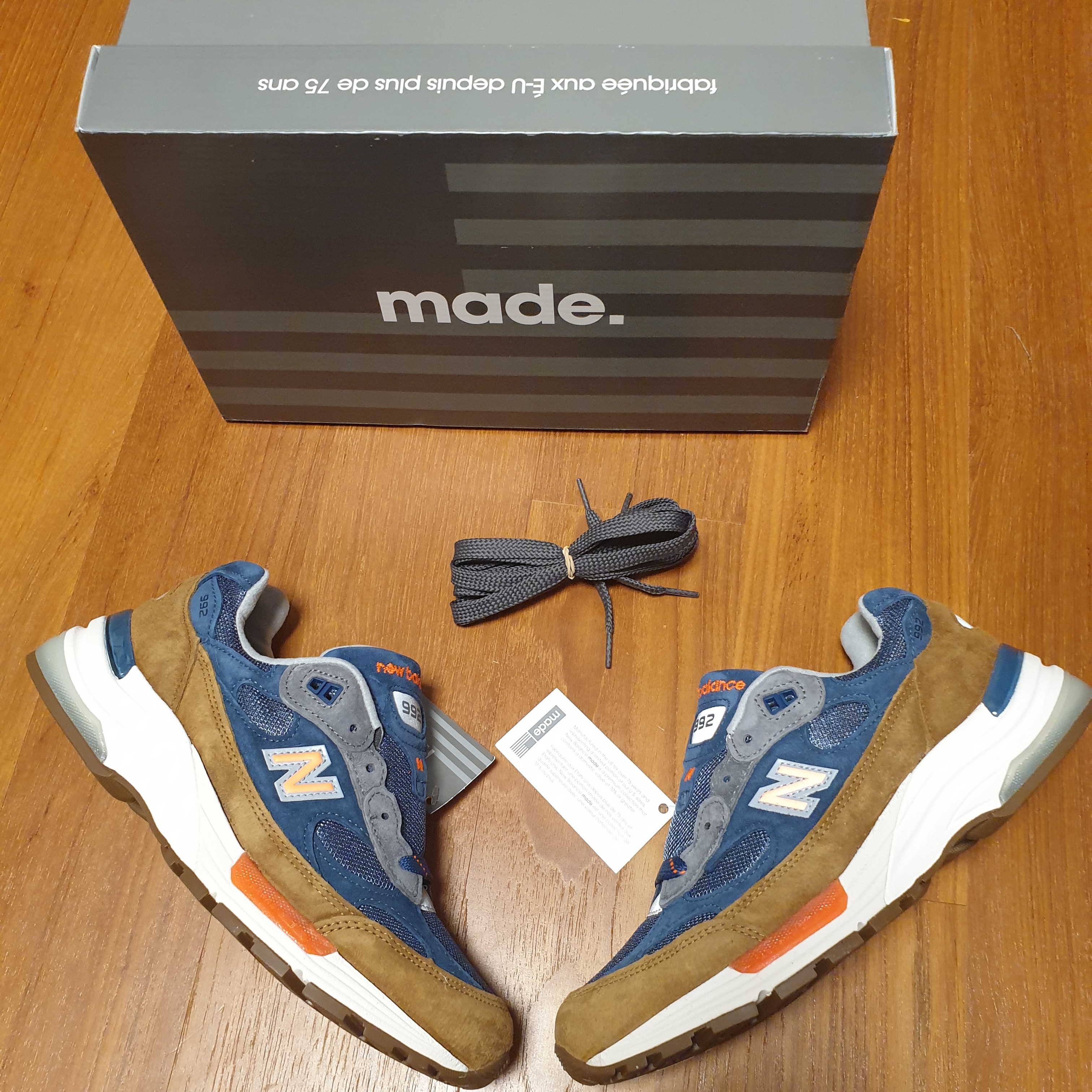 New Balance x J.Crew 992 Made in USA New York 착용 스타일 - 2