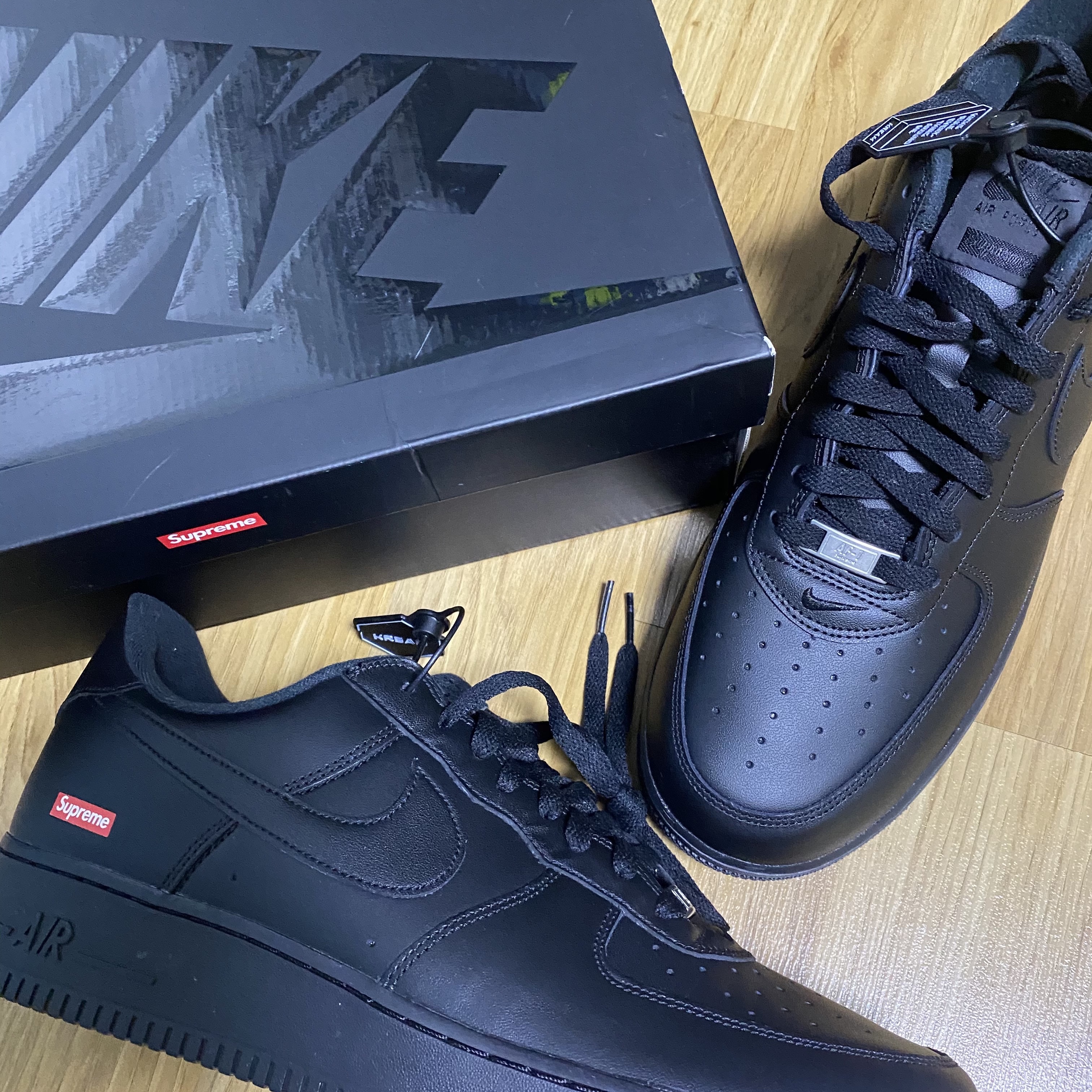 Nike x Supreme Air Force 1 Low Black 착용 스타일