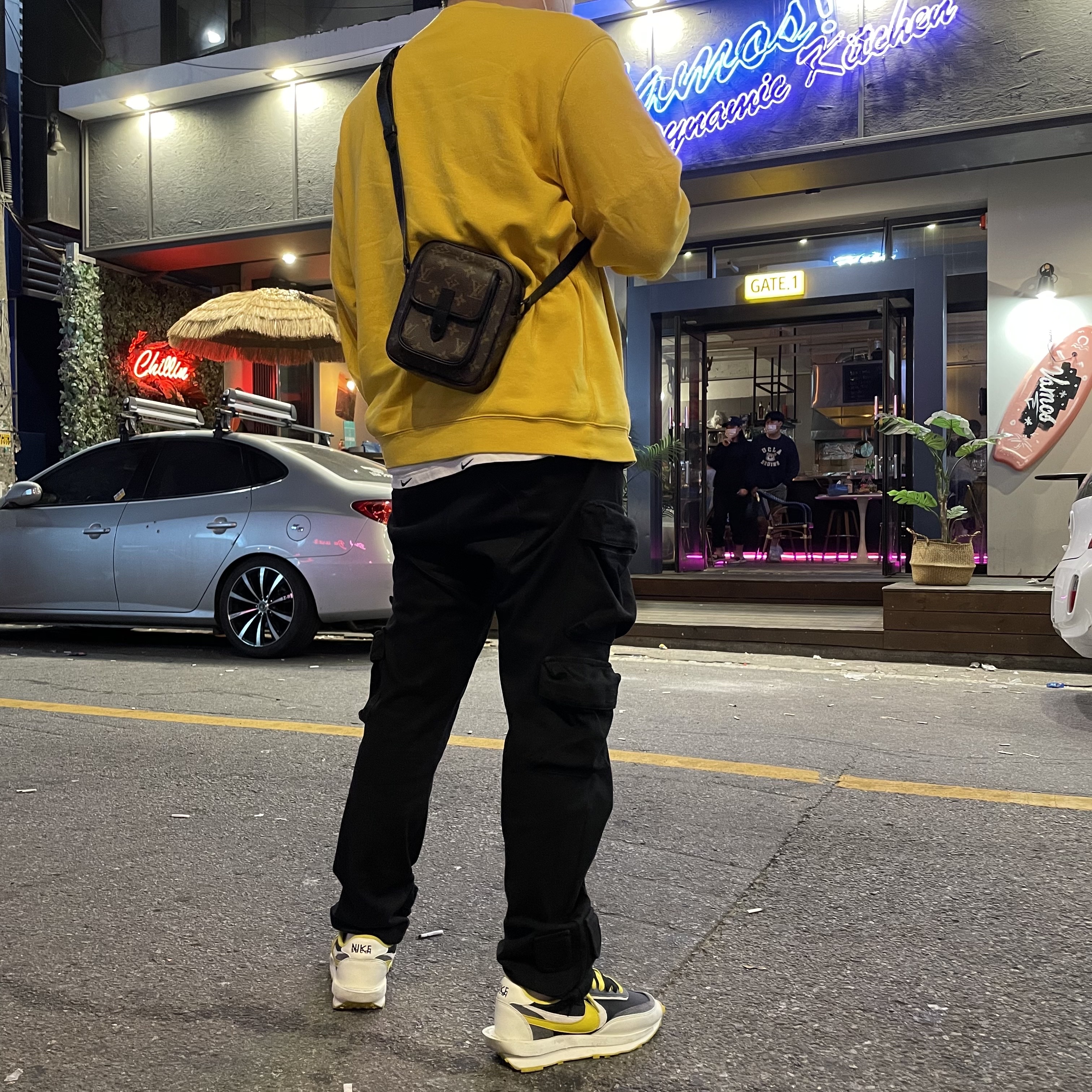 Nike x Sacai x Undercover LDWaffle Black Bright Citron, Supreme x Nike Crewneck Mustard - 18FW 착용 스타일