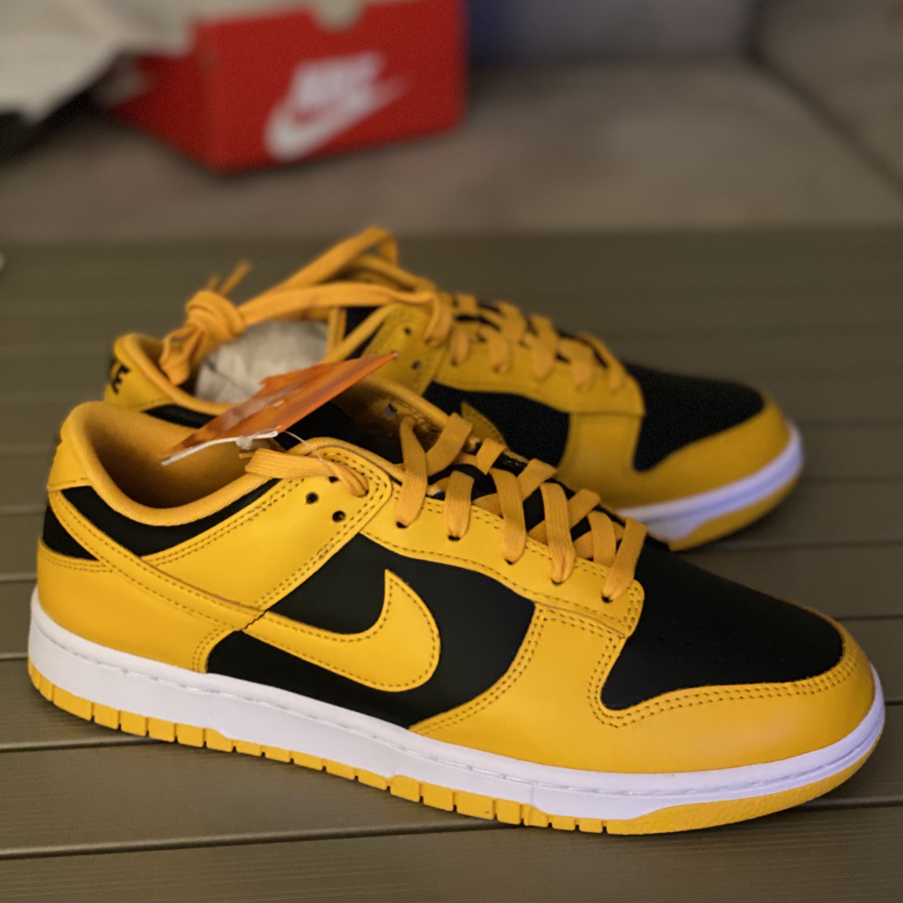 Nike Dunk Low Retro Championship Goldenrod 착용 스타일