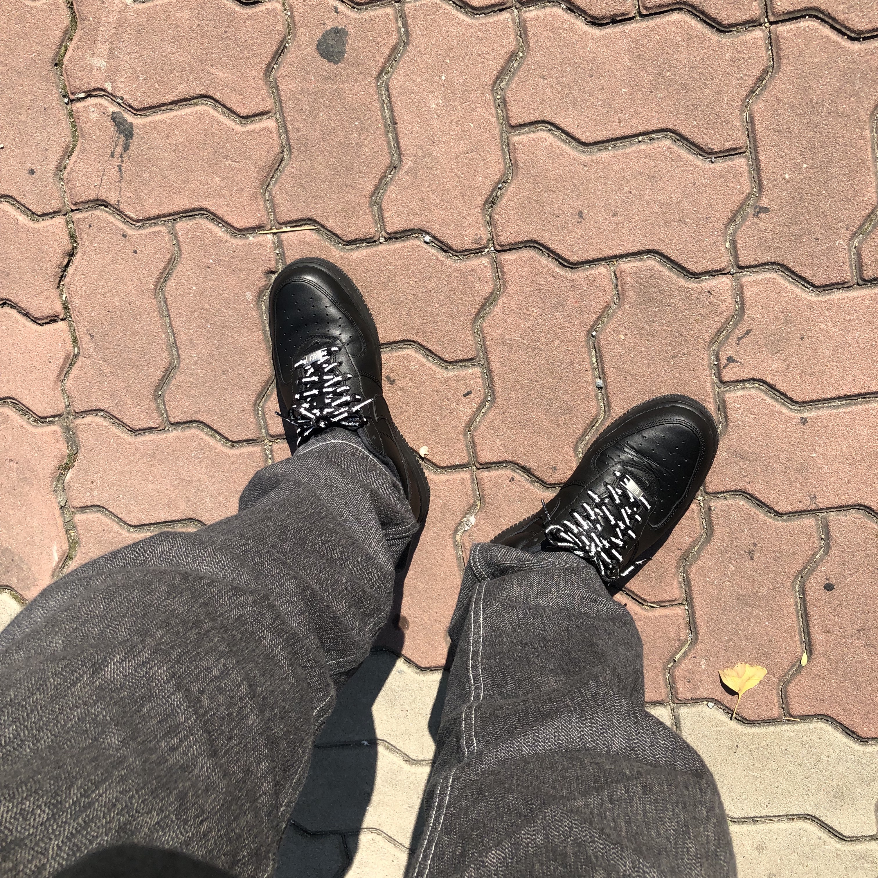 Nike x Supreme Air Force 1 Low Black 착용 스타일