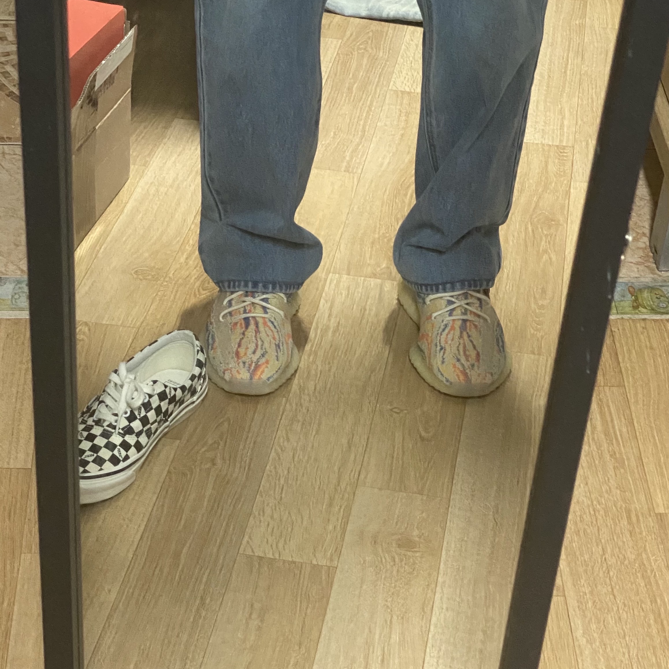 Adidas Yeezy Boost 350 V2 MX Oat 착용 스타일 - 1