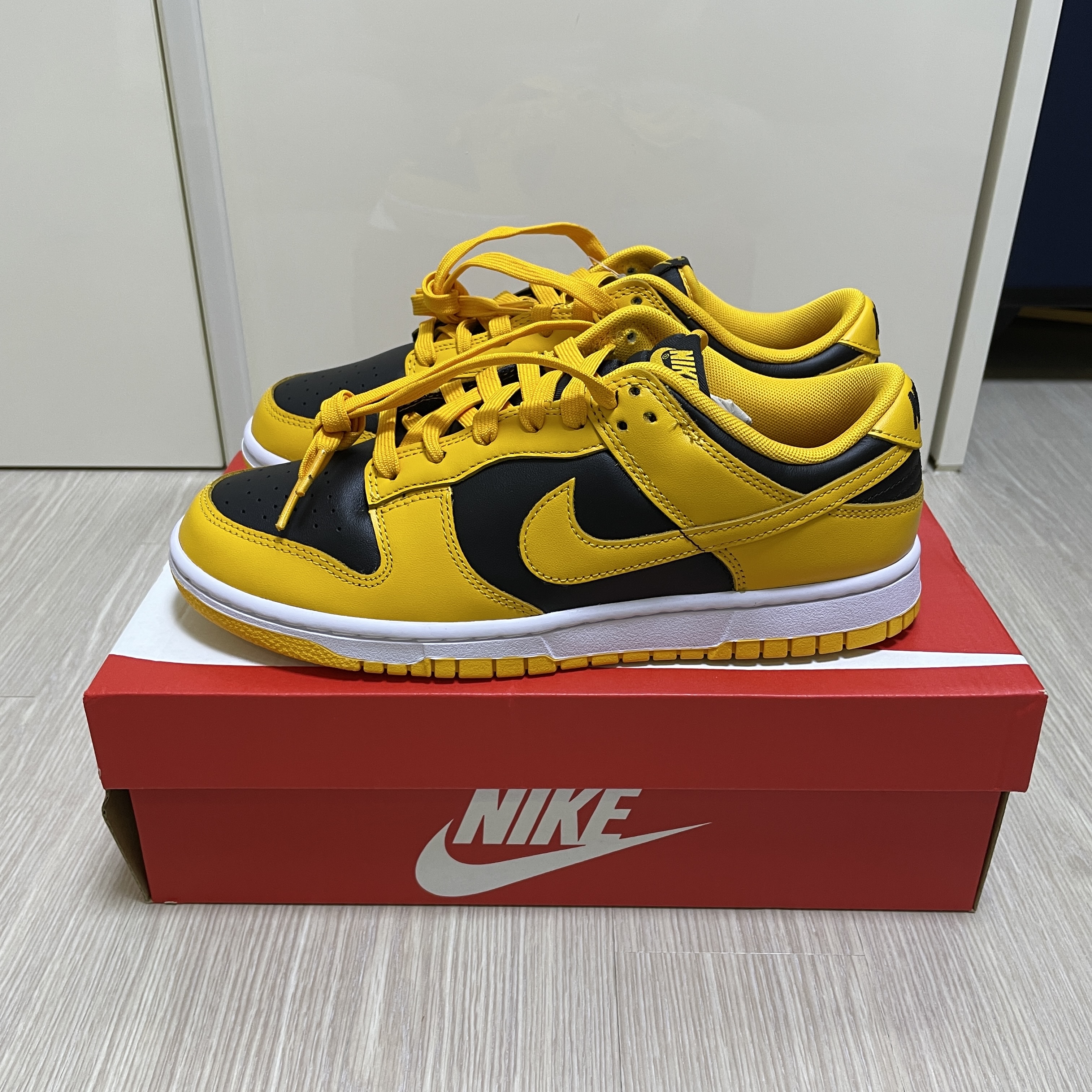 Nike Dunk Low Retro Championship Goldenrod 착용 스타일