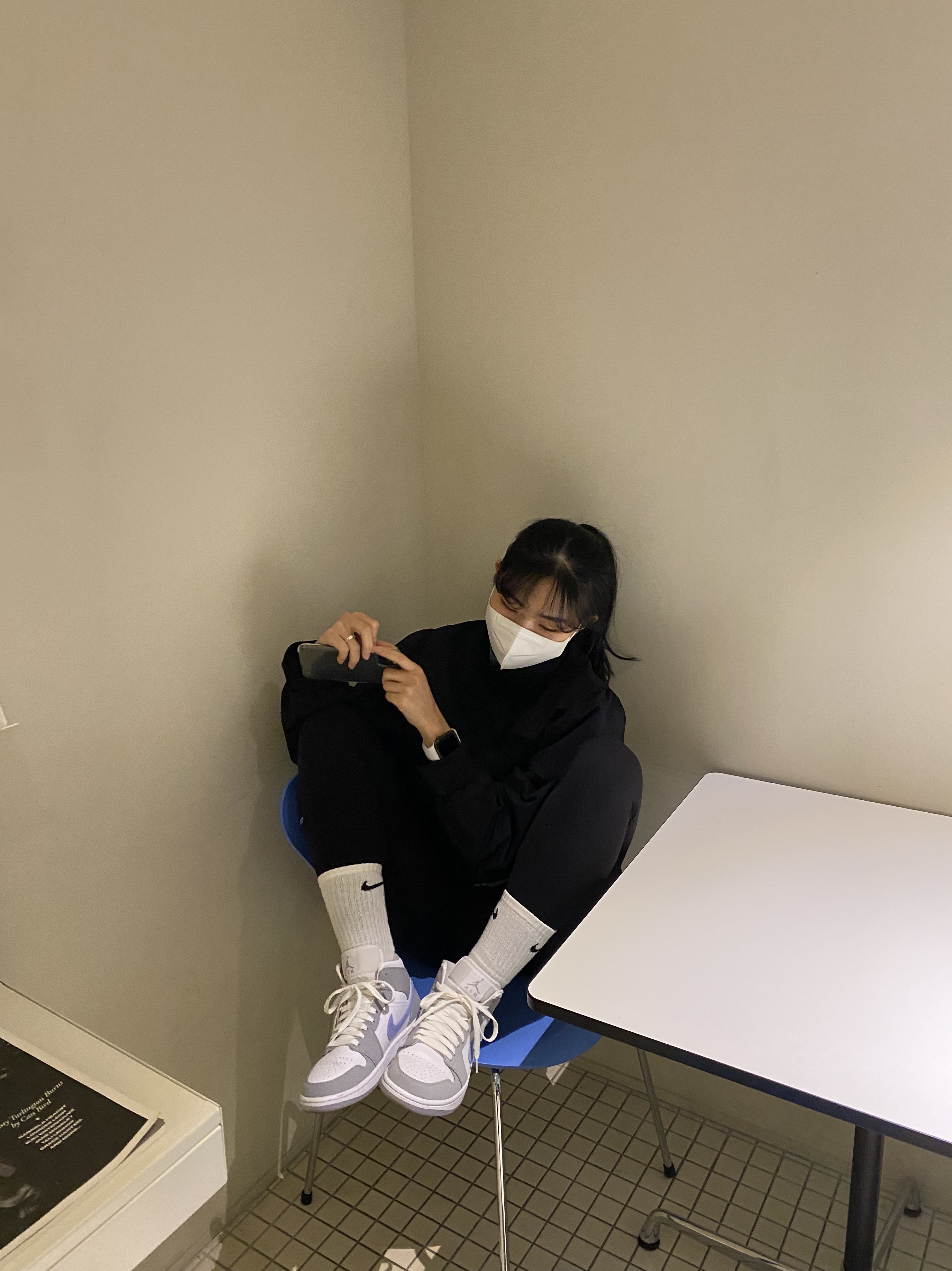 (W) Jordan 1 Mid Wolf Grey 착용 스타일 - 4