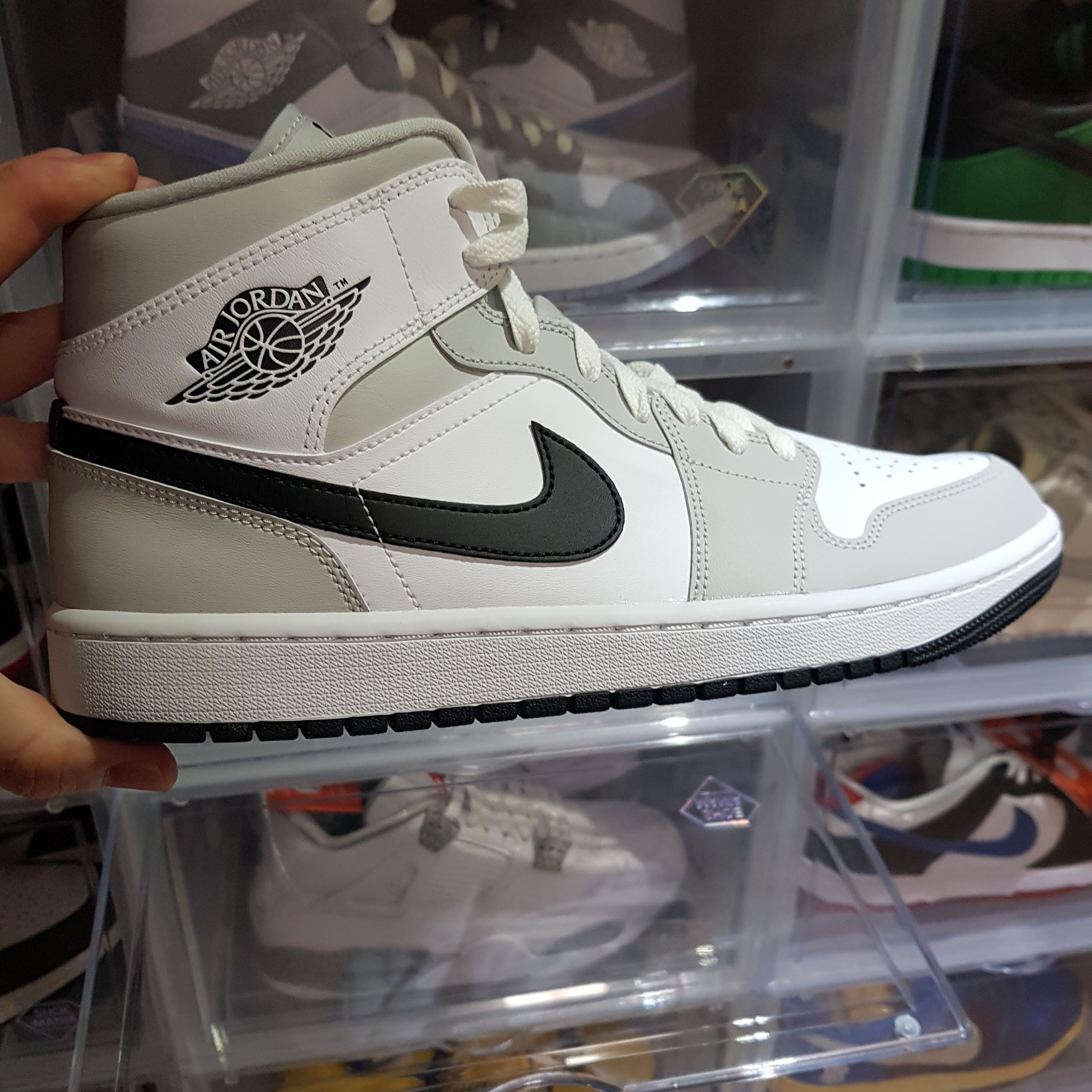 (W) Jordan 1 Mid Grey Fog 착용 스타일